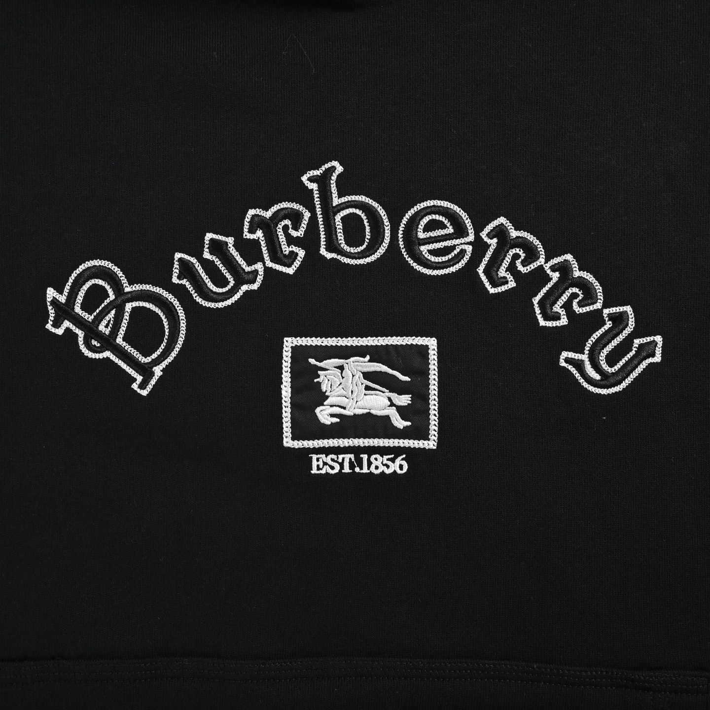Burberry/巴宝莉 25Fw 战马徽标刺绣连帽卫衣