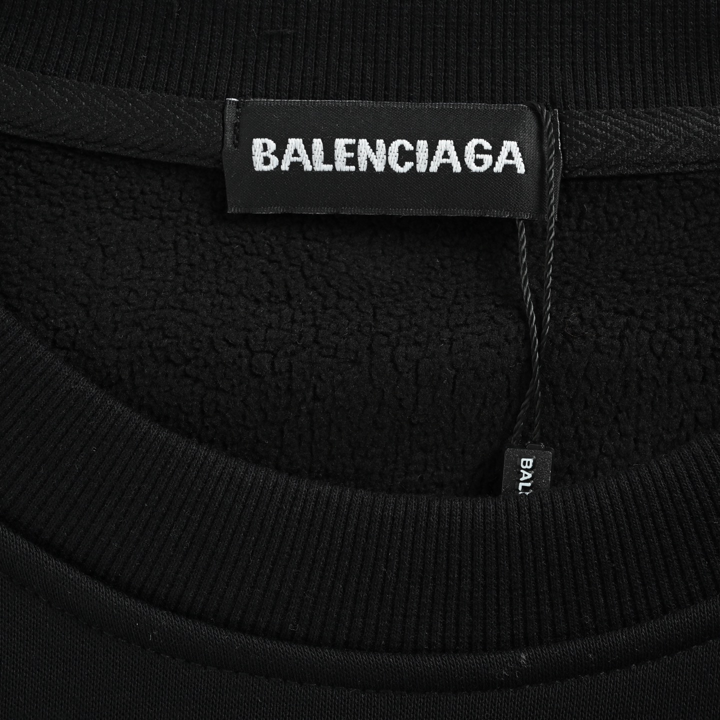 Balenciaga/巴黎世家 25Fw 多标印花圆领卫衣