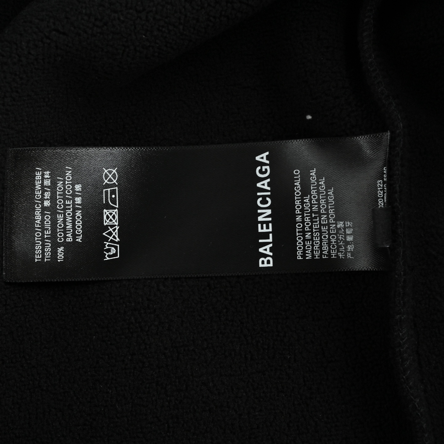 Balenciaga/巴黎世家 25Fw 哥特字母印花连帽卫衣
