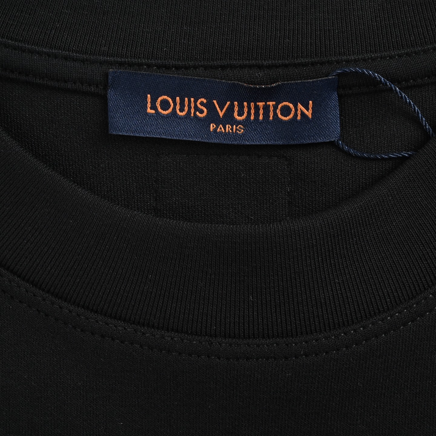 Louis Vuitton/路易威登 暗纹立体大logo刺绣长袖T恤 黑色 白色