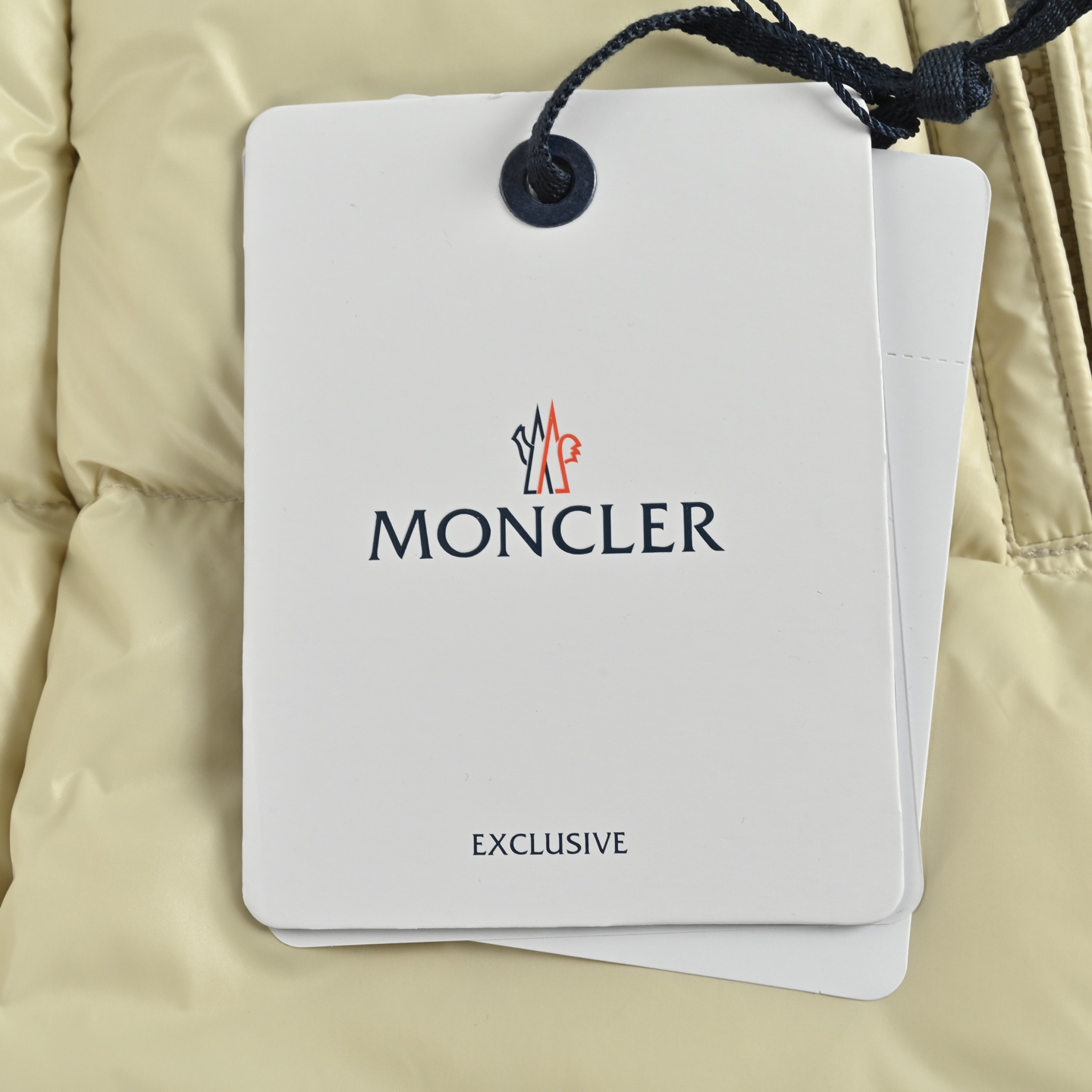 Moncler 蒙口 Abbadia毛巾绣标立领羽绒服 Moncler Abbadia短款羽绒服-Chinese UA Cheap High Quatity Brand Clothes Bags handbags Sneakers wholesale wholesaler seller from China Factory suppliers Fashion Clothing Shoes best Quality Beautiful Price Moncler 蒙口 Abbadia毛巾绣标立领羽绒服 Moncler Abbadia短款羽绒服