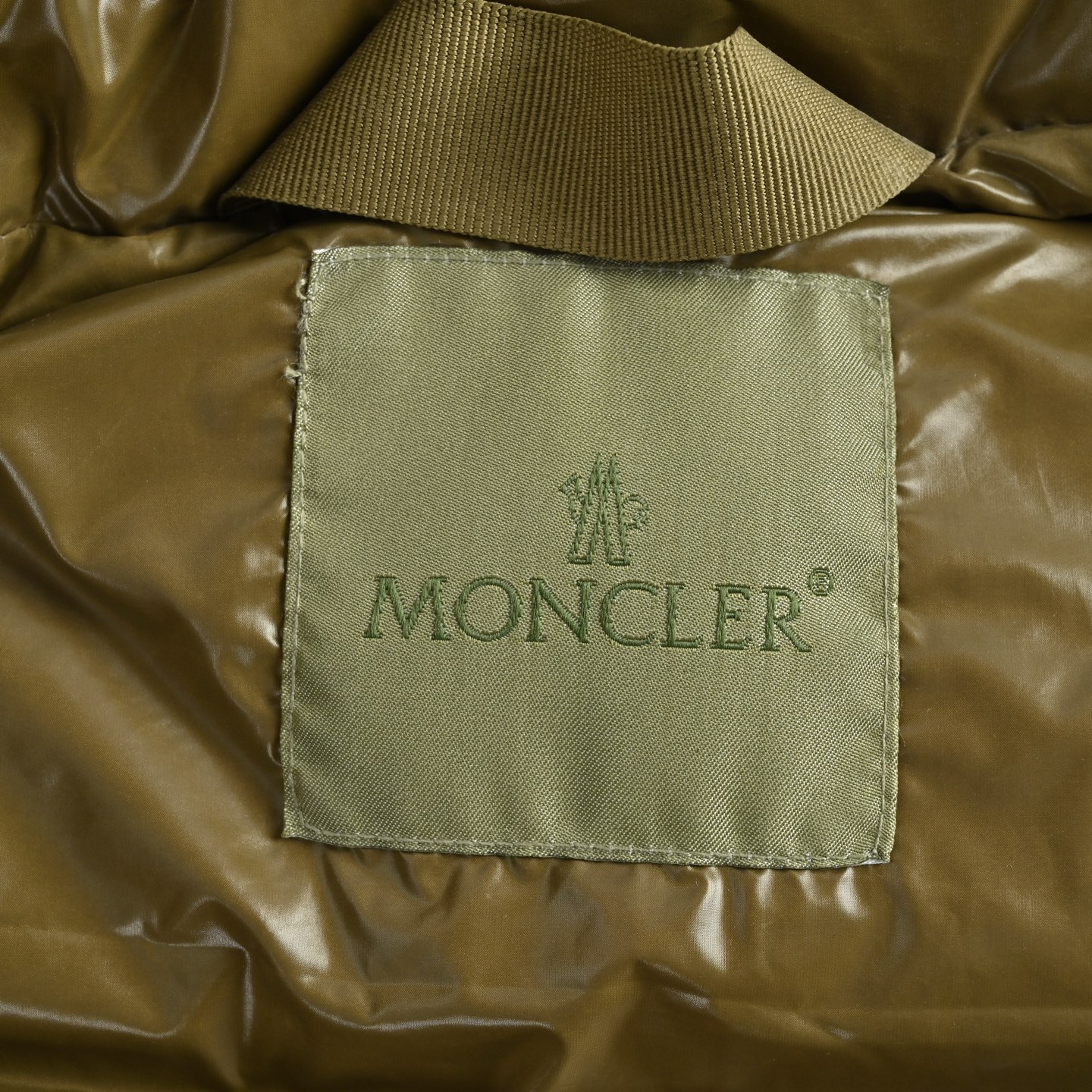Moncler/蒙口 Sumido毛巾logo羽绒马甲 Moncler Sumido系列羽绒马甲