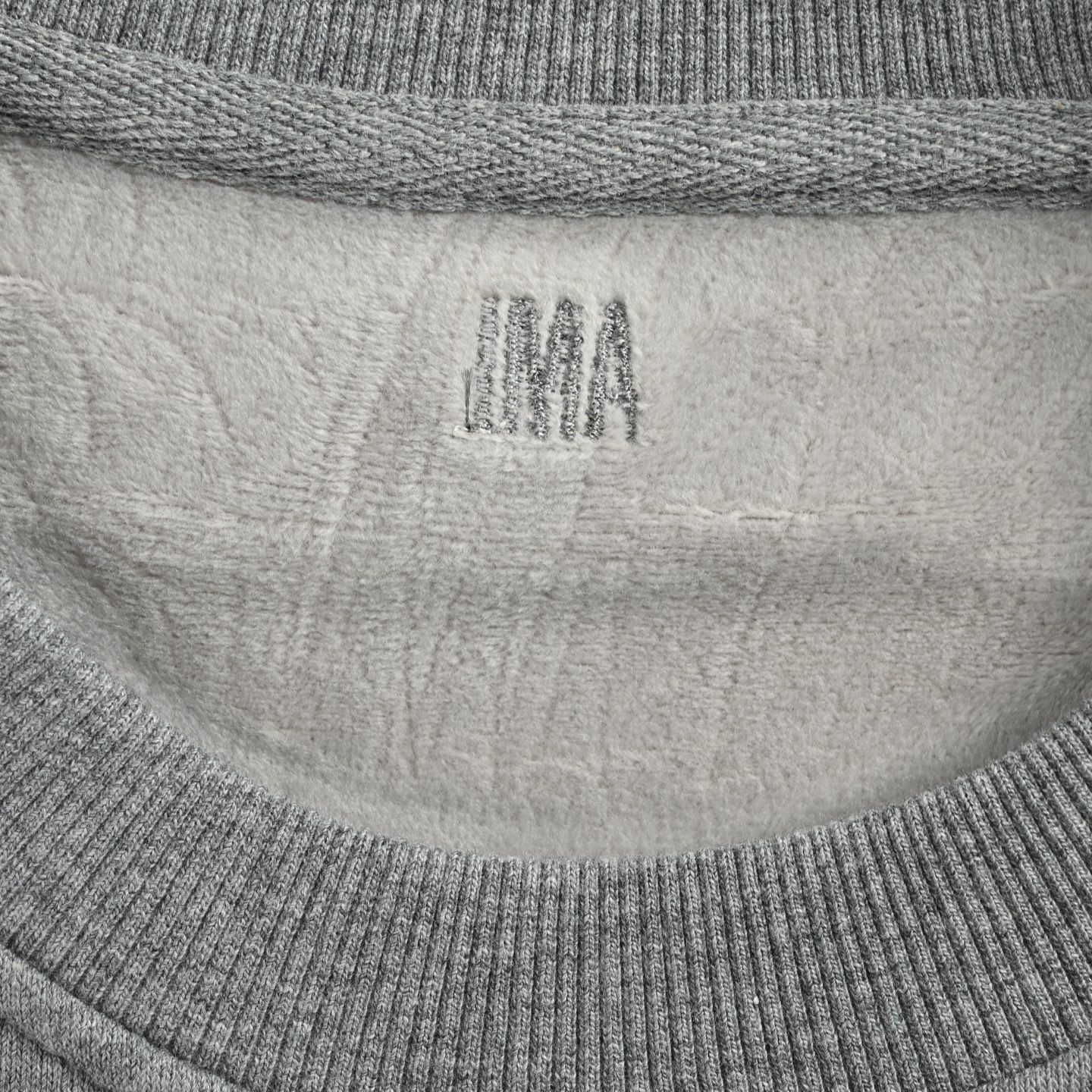 Ami 毛巾绣爱心加绒圆领卫衣