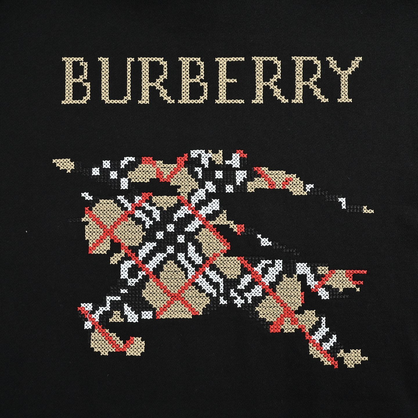 Burberry/巴宝莉 25Fw 后背十字绣战马刺绣连帽卫衣