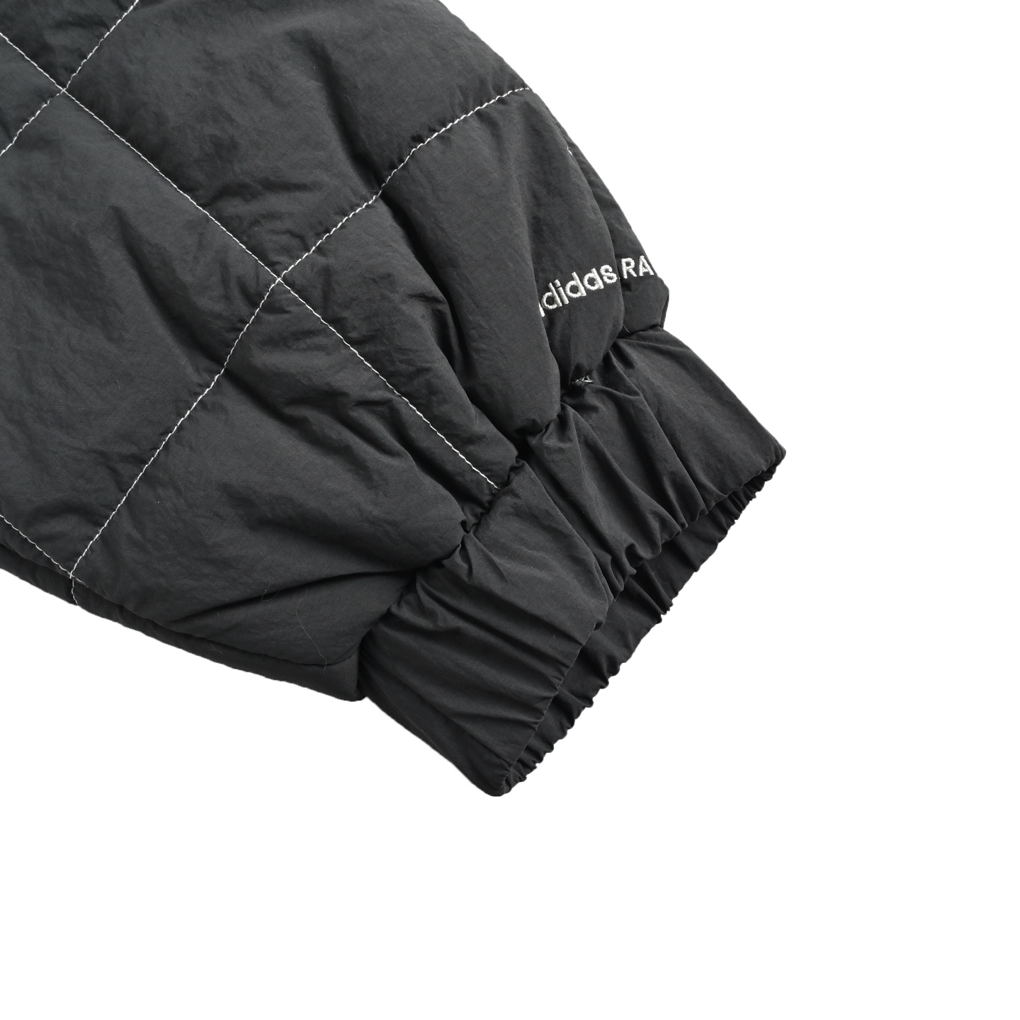 Adidas 阿迪达斯 奔驰联名棉服夹克外套 舒适立领拉链长袖夹克-Top High Quatity Cheap Sneakers Fashion Clothing Clothes Bags handbags Shoes of all Brand wholesale With The best Quality And Beautiful Price from China Factory Chinese suppliers wholesaler seller Adidas 阿迪达斯 奔驰联名棉服夹克外套 舒适立领拉链长袖夹克