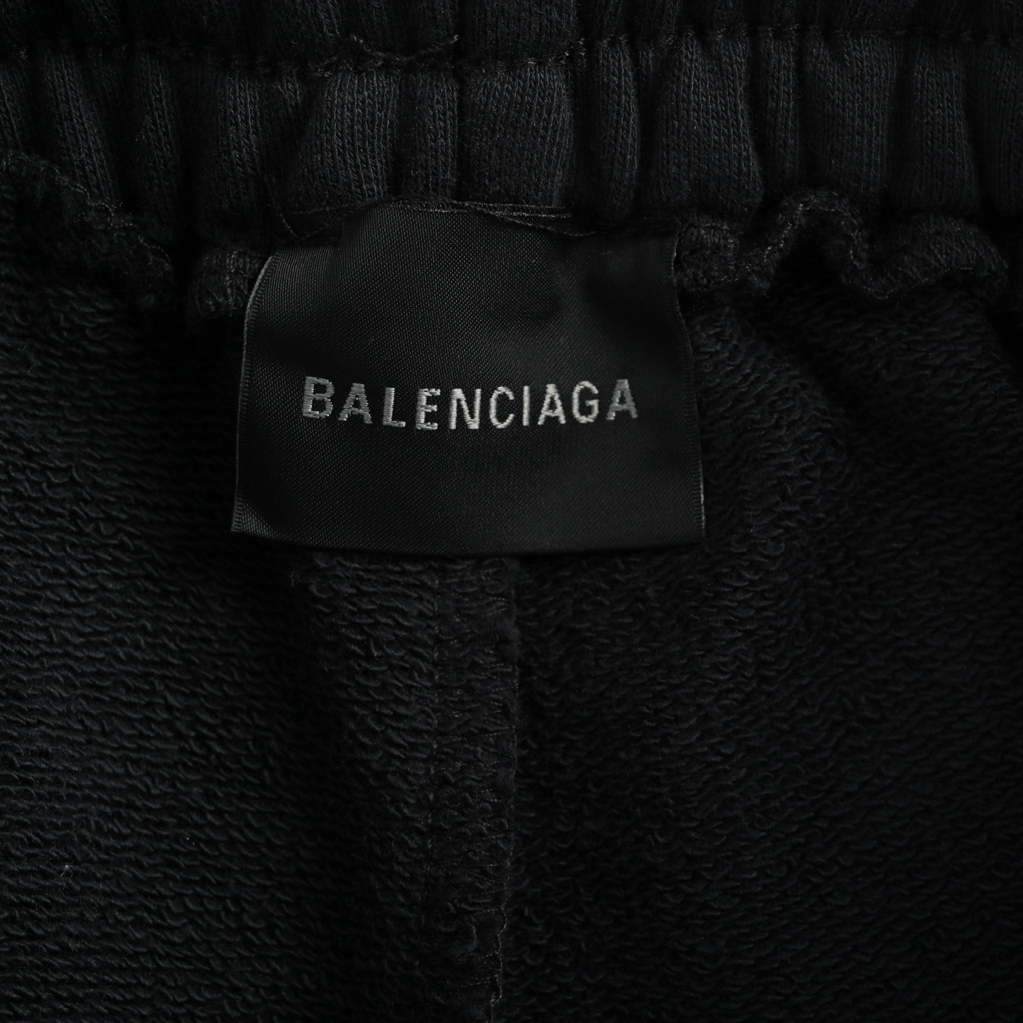 Balenciaga 巴黎世家 25Fw 串标织带长裤-Chinese UA Cheap High Quatity Brand Clothes Bags handbags Sneakers wholesale wholesaler seller from China Factory suppliers Fashion Clothing Shoes best Quality Beautiful Price Balenciaga 巴黎世家 25Fw 串标织带长裤