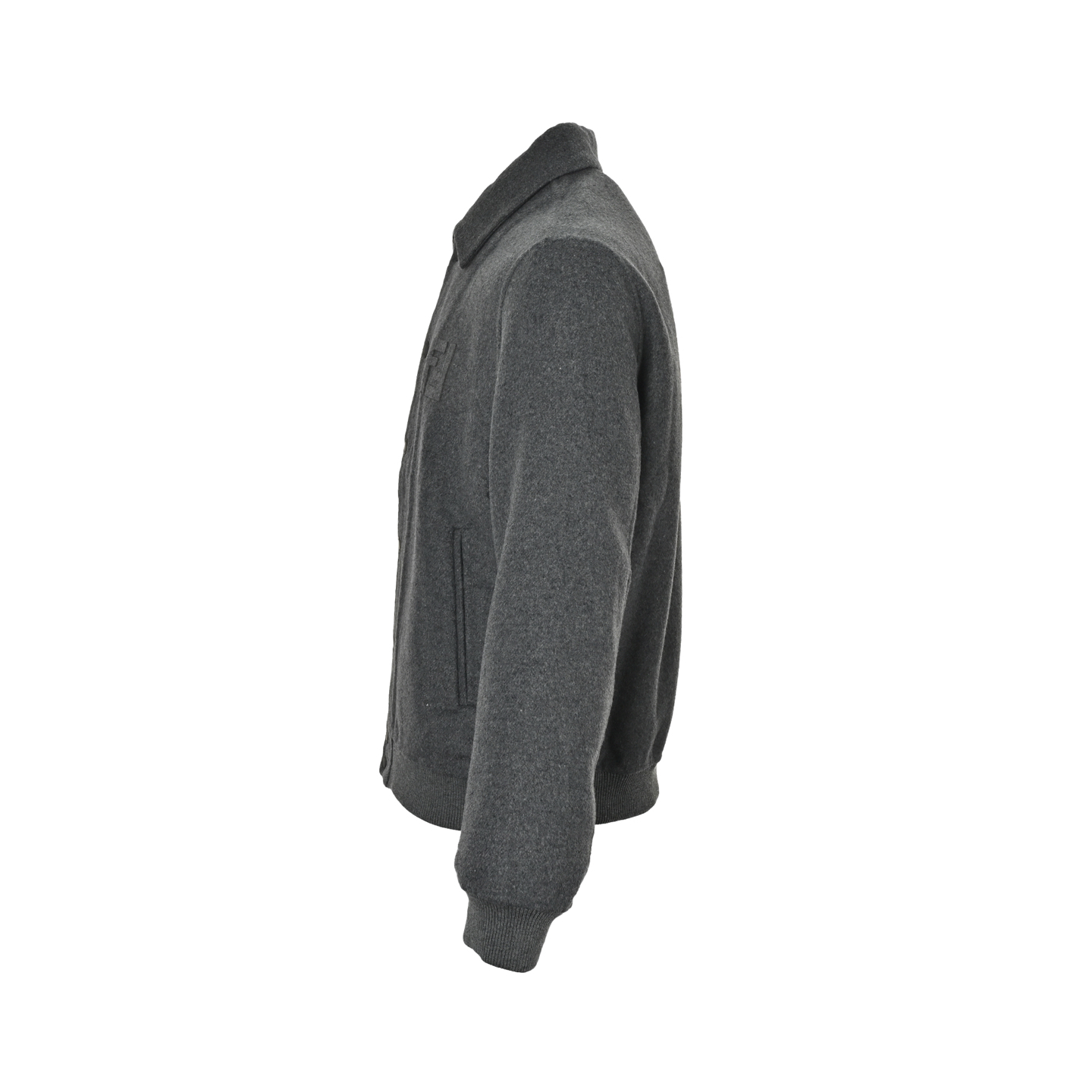 本地自取：💰430
Fendi/芬迪 25Fw 内里FF提花羊毛夹克外套
定制双织羊绒蚕丝布，胸前标志性FF立体压花，内衬暗藏FF图案，数码直喷印花还原高分辨率细节，高温立体压花塑造三维质感；纯手工精艺双唇隐格缝袋与破缝机全开片工艺，实现功能与美学的极致统一；成衣柔软洗处理，确保久穿不变形、不缩水、不褪色。辅料配备定制1:1 Fendi四合扣与三标
Size:46-52