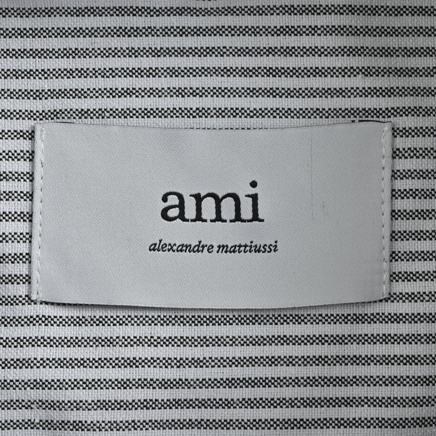 Ami Paris 爱心刺绣竖条纹长袖衬衫-Chinese UA Cheap High Quatity Brand Clothes Bags handbags Sneakers wholesale wholesaler seller from China Factory suppliers Fashion Clothing Shoes best Quality Beautiful Price Ami Paris 爱心刺绣竖条纹长袖衬衫