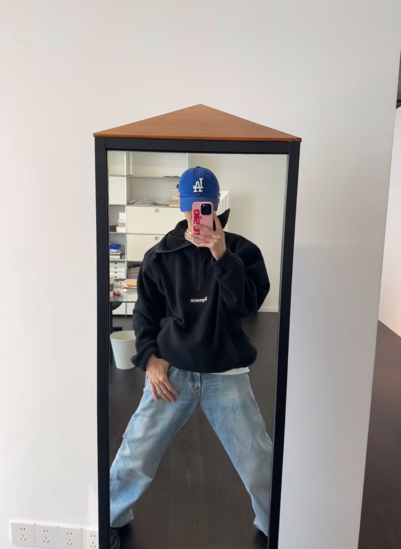 #Supreme 联名款半拉链连帽卫衣上身效果