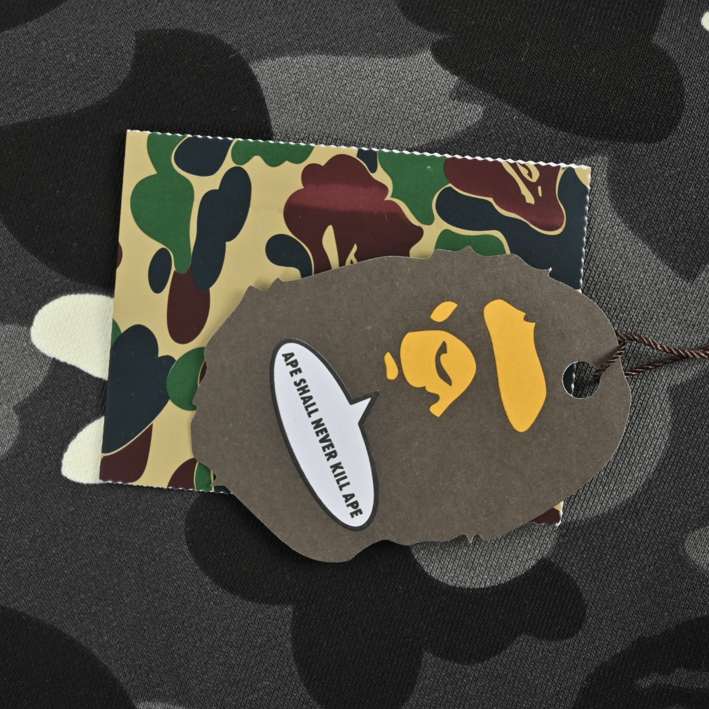 Bape 单帽鲨鱼拉链连帽外套-Top High Quatity Cheap Sneakers Fashion Clothing Clothes Bags handbags Shoes of all Brand wholesale With The best Quality And Beautiful Price from China Factory Chinese suppliers wholesaler seller Bape 单帽鲨鱼拉链连帽外套