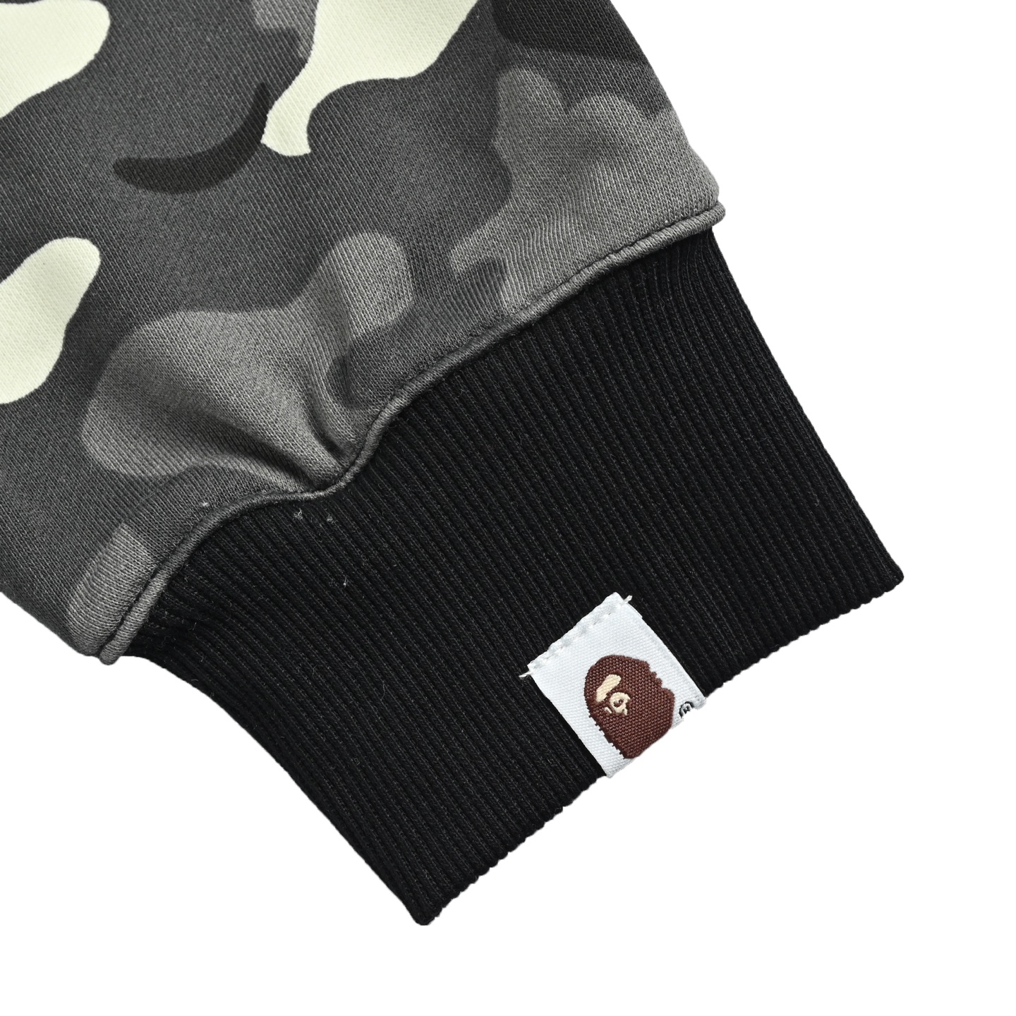 Bape 单帽鲨鱼拉链连帽外套-Top High Quatity Cheap Sneakers Fashion Clothing Clothes Bags handbags Shoes of all Brand wholesale With The best Quality And Beautiful Price from China Factory Chinese suppliers wholesaler seller Bape 单帽鲨鱼拉链连帽外套