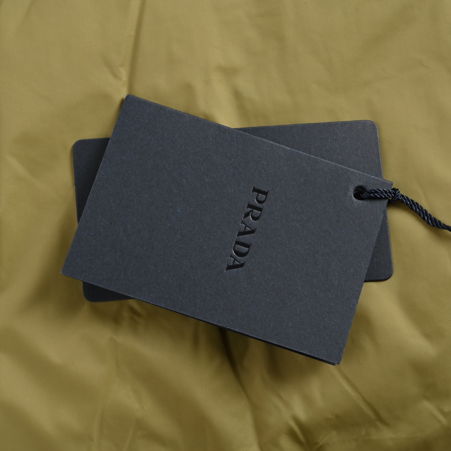 Prada 普拉达 手臂红条拉链口袋羽绒服-Top High Quatity Cheap Sneakers Fashion Clothing Clothes Bags handbags Shoes of all Brand wholesale With The best Quality And Beautiful Price from China Factory Chinese suppliers wholesaler seller Prada 普拉达 手臂红条拉链口袋羽绒服
