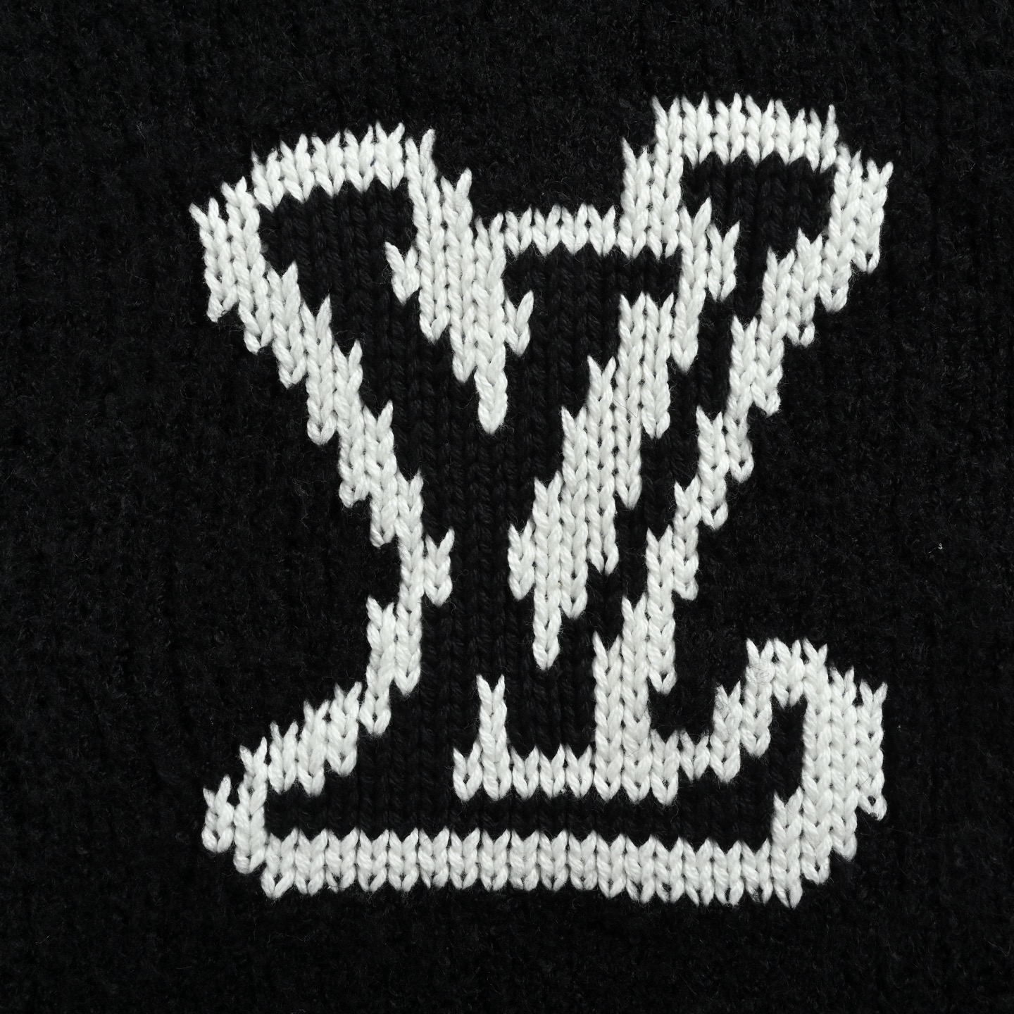 Louis Vuitton 路易威登 嵌花标识针织开衫-Chinese UA Cheap High Quatity Brand Clothes Bags handbags Sneakers wholesale wholesaler seller from China Factory suppliers Fashion Clothing Shoes best Quality Beautiful Price Louis Vuitton 路易威登 嵌花标识针织开衫