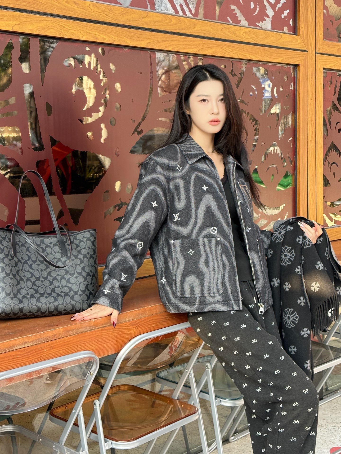 _de19s_MAEaFXwdHOb0gzE1N5k78cmTCWk8sZ1Tw