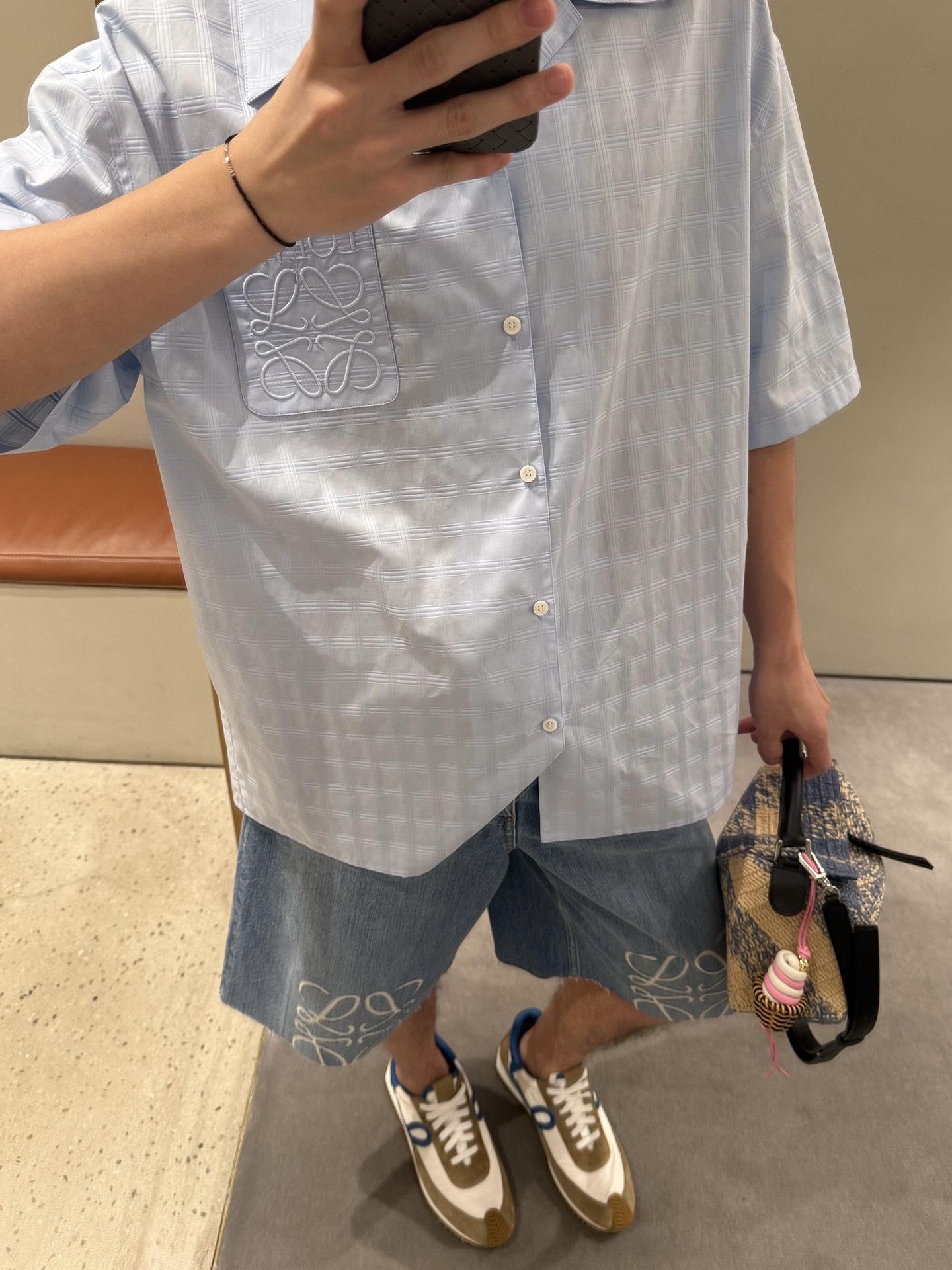 _dwv9six_N5Lqi9g6DfsEn7Jx8HrUcT6NaRRUf0g