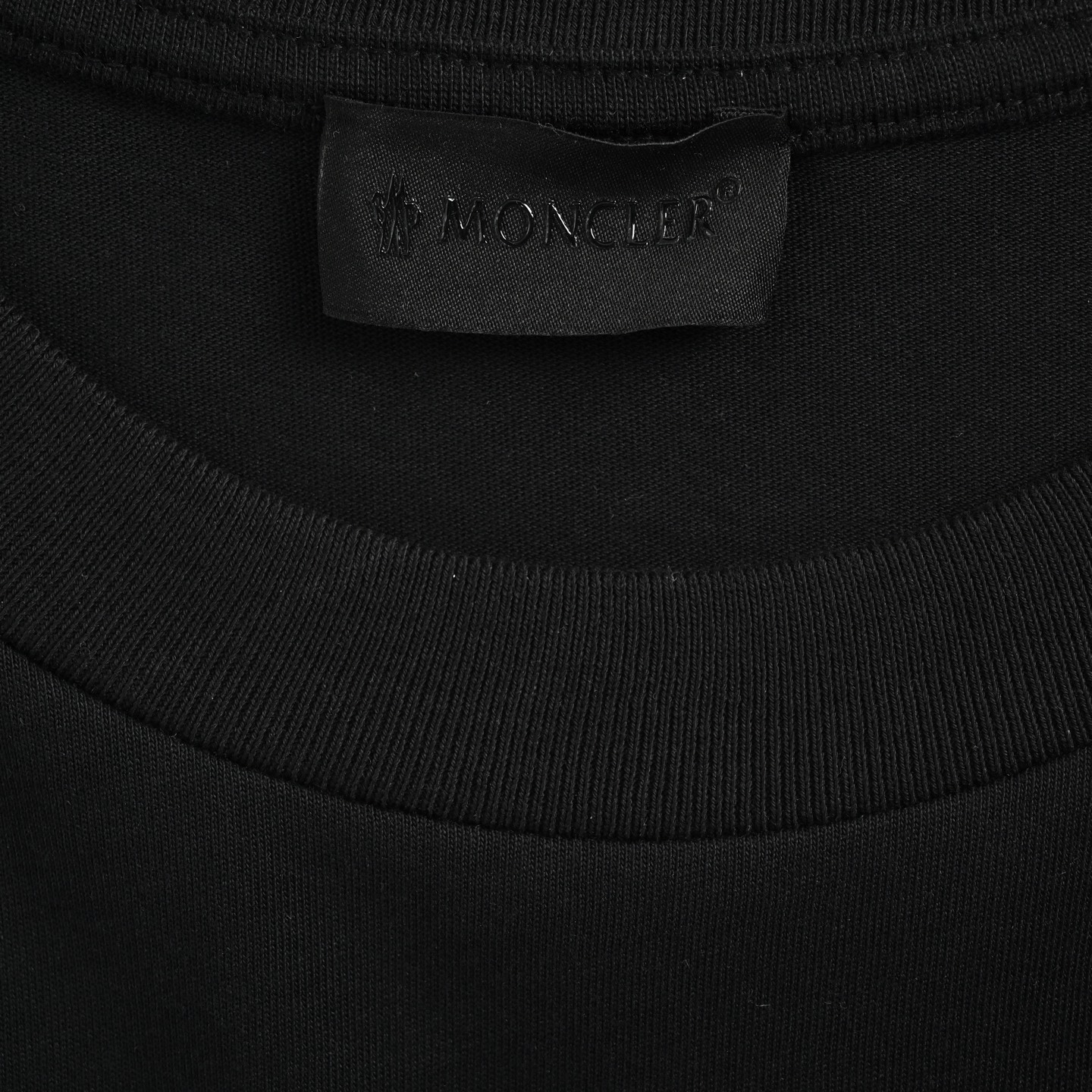 Moncler 蒙口 模糊印花字母LOGO短袖-Chinese UA Cheap High Quatity Brand Clothes Bags handbags Sneakers wholesale wholesaler seller from China Factory suppliers Fashion Clothing Shoes best Quality Beautiful Price Moncler 蒙口 模糊印花字母LOGO短袖