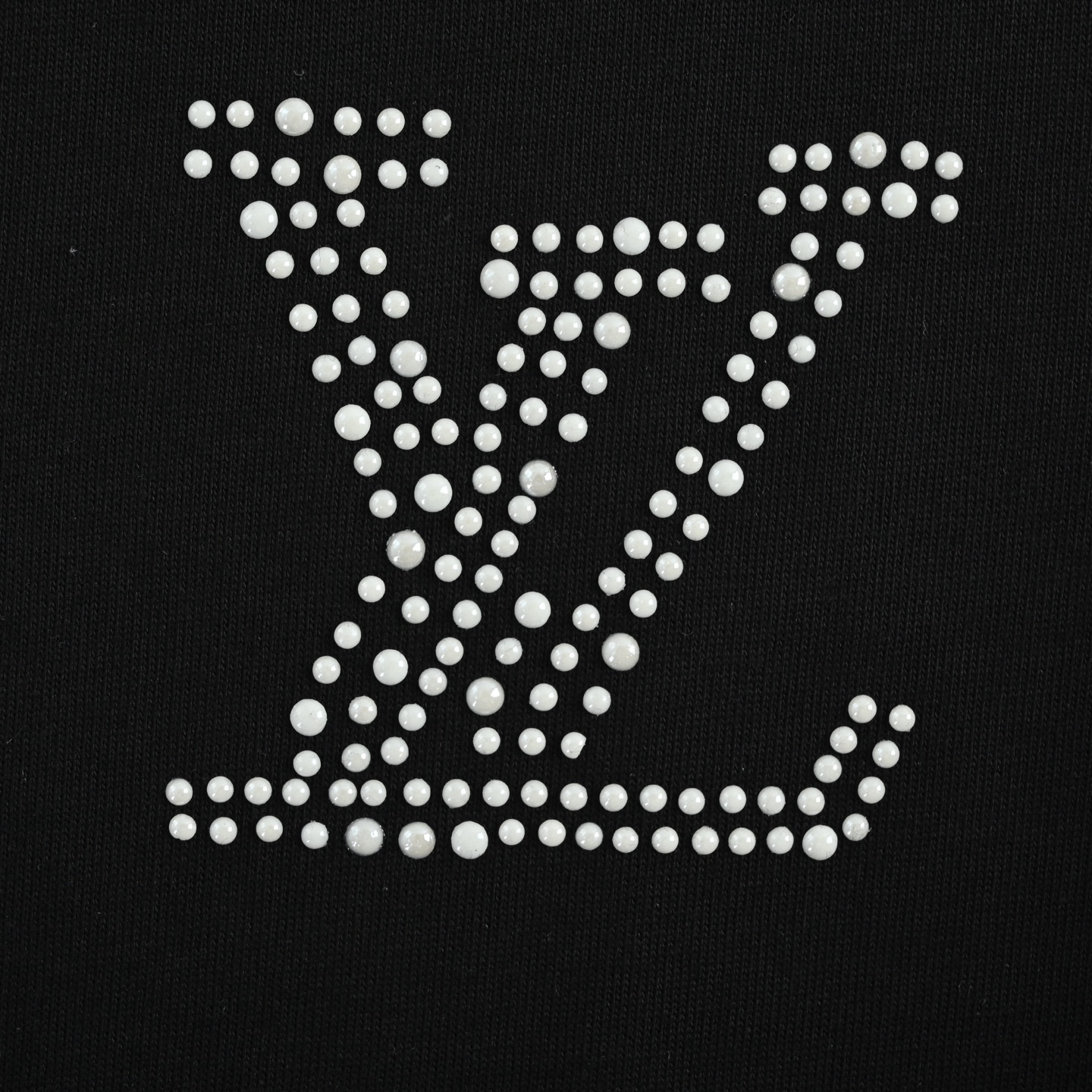Louis Vuitton/路易威登 26ss 珍珠字母印花短袖-莆田鞋,莆田鞋货源,高仿鞋,高仿鞋货源,安福档口,莆田高仿鞋,莆田鞋批发,高仿鞋批发,莆田高仿运动鞋,高仿运动鞋,莆田运动鞋 Louis Vuitton/路易威登 26ss 珍珠字母印花短袖