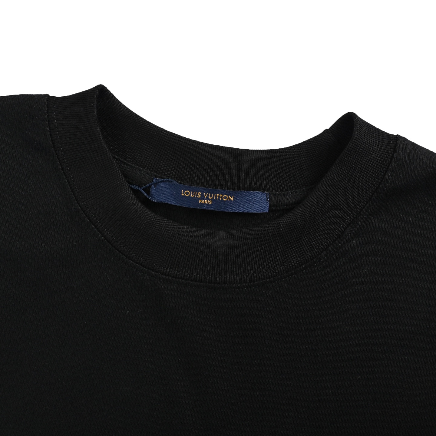 Louis Vuitton/路易威登 26ss 珍珠字母印花短袖-莆田鞋,莆田鞋货源,高仿鞋,高仿鞋货源,安福档口,莆田高仿鞋,莆田鞋批发,高仿鞋批发,莆田高仿运动鞋,高仿运动鞋,莆田运动鞋 Louis Vuitton/路易威登 26ss 珍珠字母印花短袖