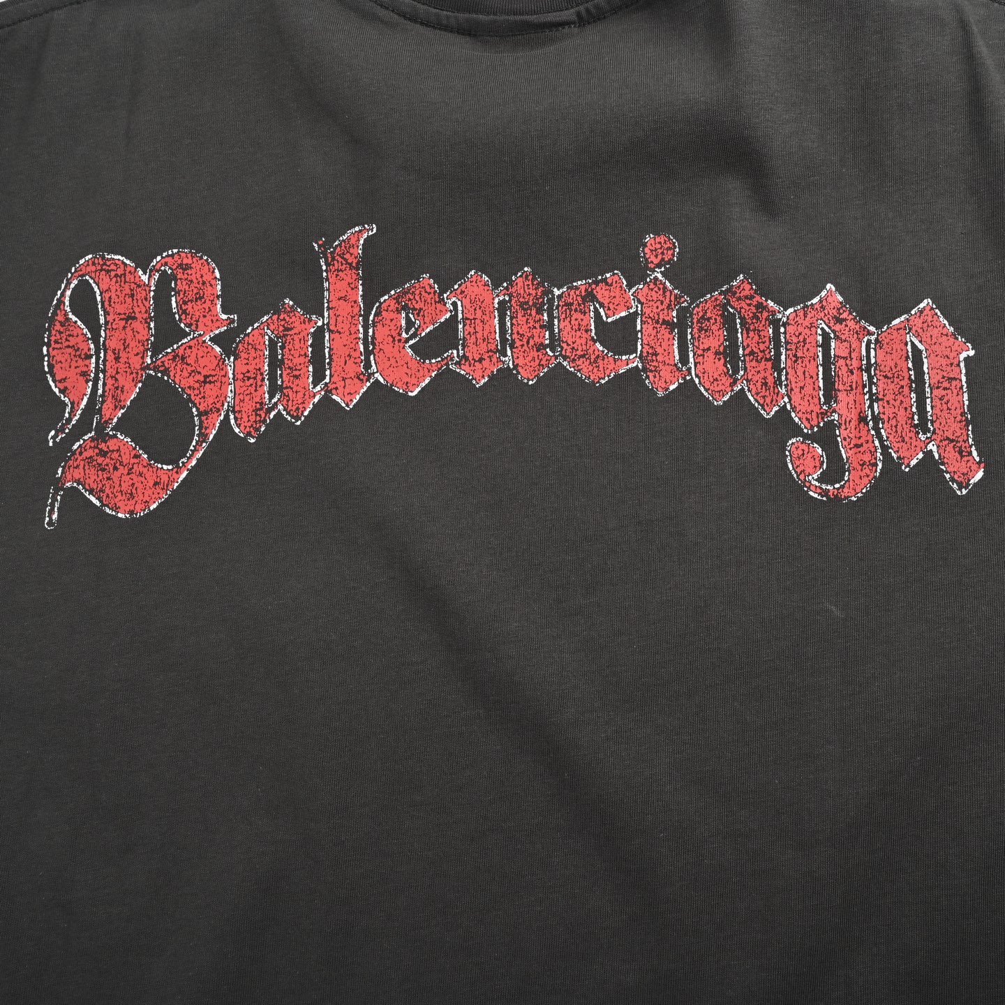 Balenciaga/巴黎世家 26ss 徽章印花做旧短袖-Chinese UA Cheap High Quatity Brand Clothes Bags handbags Sneakers wholesale wholesaler seller from China Factory suppliers Fashion Clothing Shoes best Quality Beautiful Price Balenciaga/巴黎世家 26ss 徽章印花做旧短袖