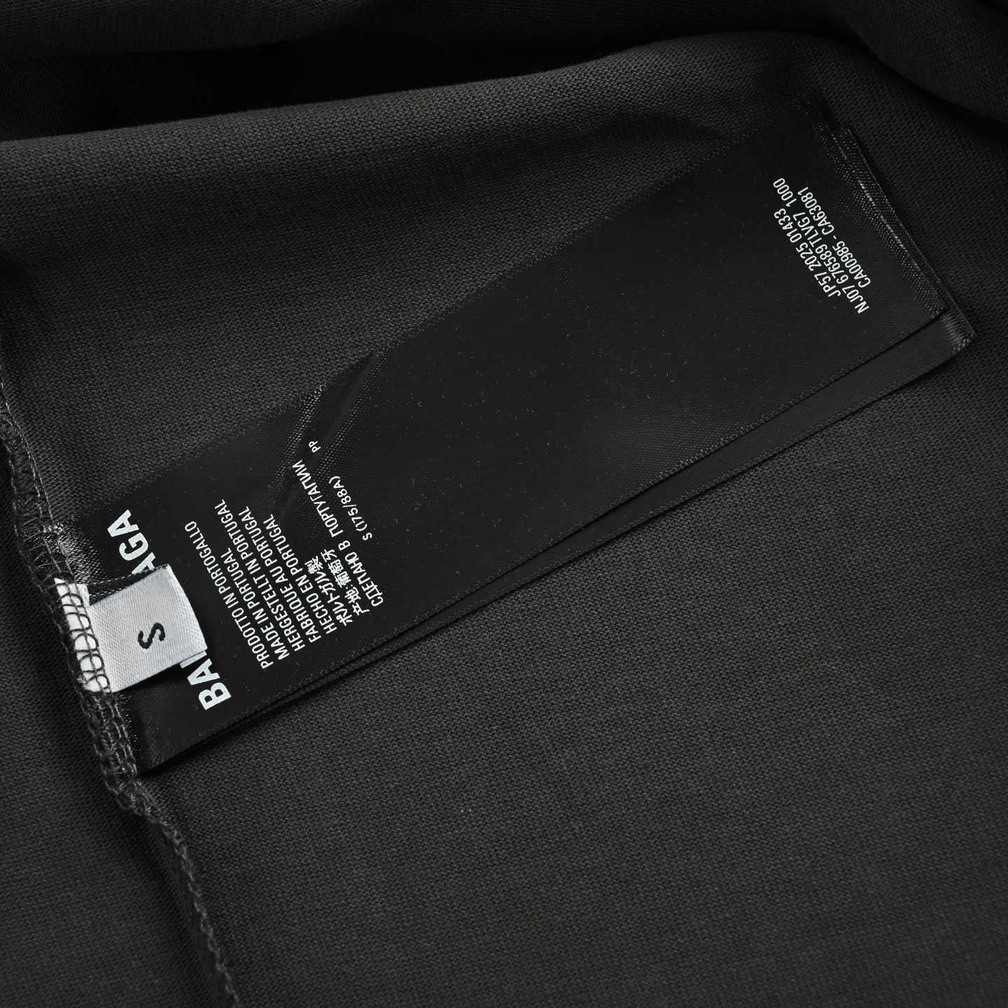 Balenciaga/巴黎世家 26ss 胸前圆环刺绣短袖 深黑灰 灰白