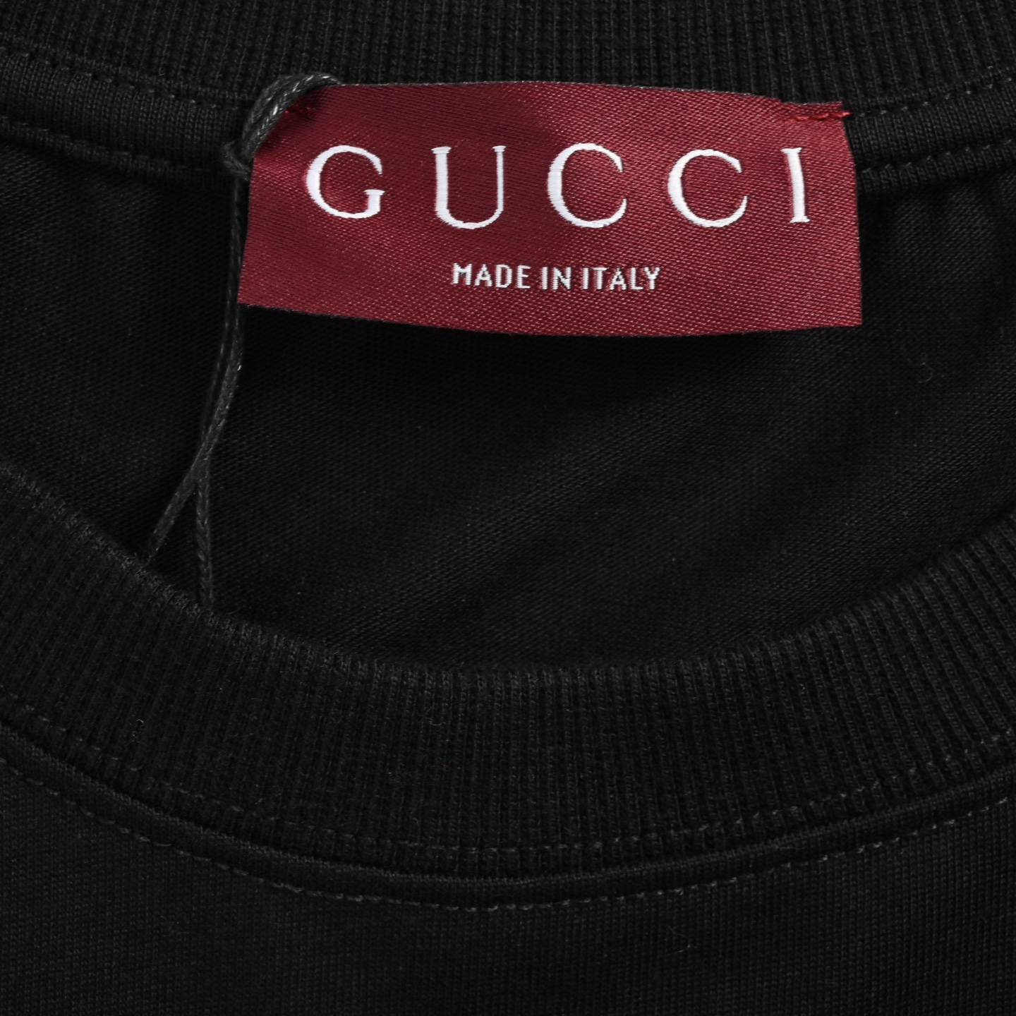 Gucci 古驰 26ss 双G互扣刺绣短袖-Chinese UA Cheap High Quatity Brand Clothes Bags handbags Sneakers wholesale wholesaler seller from China Factory suppliers Fashion Clothing Shoes best Quality Beautiful Price Gucci 古驰 26ss 双G互扣刺绣短袖