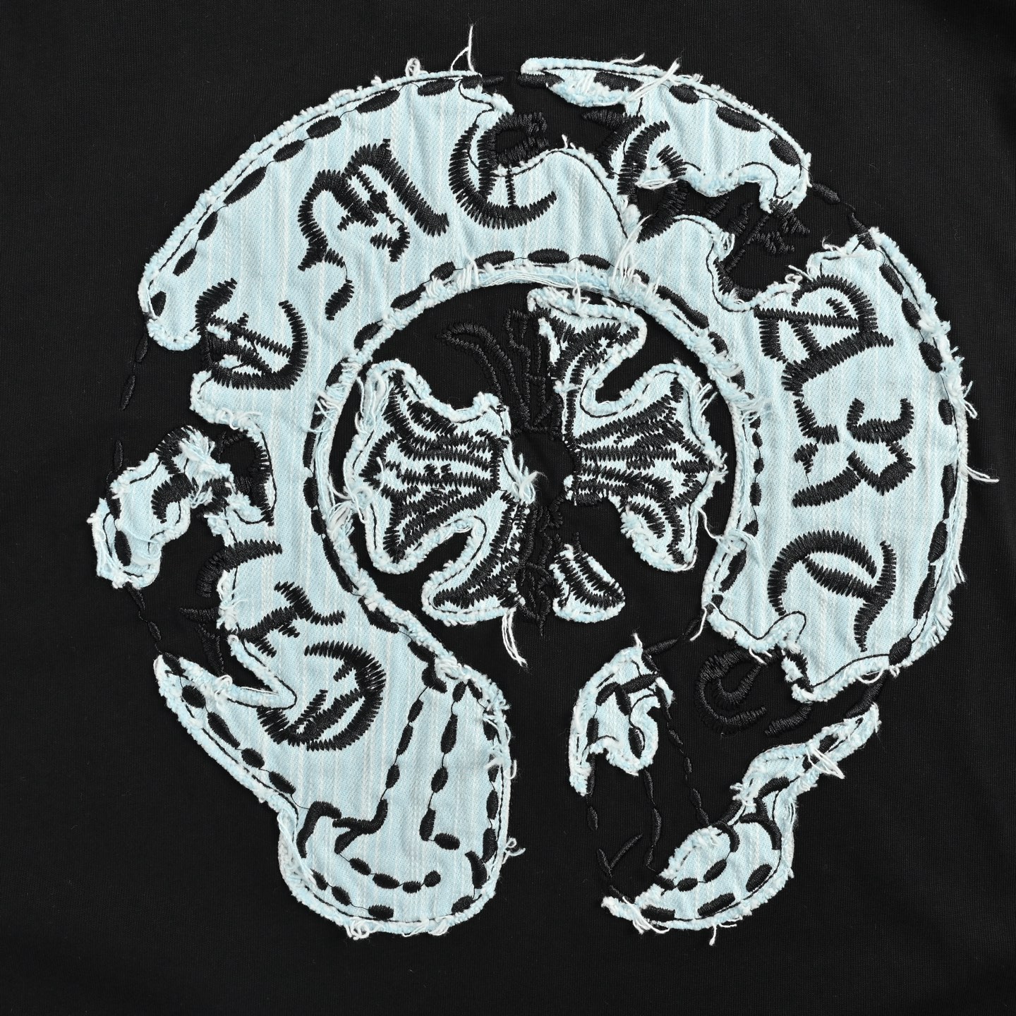 Chrome Hearts/克罗心 重工卷轴贴布刺绣短袖 黑色 白色-Top High Quatity Cheap Sneakers Fashion Clothing Clothes Bags handbags Shoes of all Brand wholesale With The best Quality And Beautiful Price from China Factory Chinese suppliers wholesaler seller Chrome Hearts/克罗心 重工卷轴贴布刺绣短袖 黑色 白色