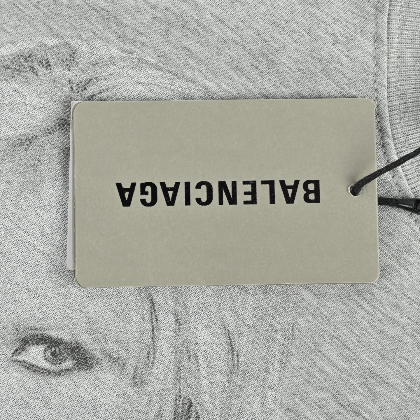 Balenciaga/巴黎世家 布兰妮联名印花水洗短袖 花灰-Chinese UA Cheap High Quatity Brand Clothes Bags handbags Sneakers wholesale wholesaler seller from China Factory suppliers Fashion Clothing Shoes best Quality Beautiful Price Balenciaga/巴黎世家 布兰妮联名印花水洗短袖 花灰