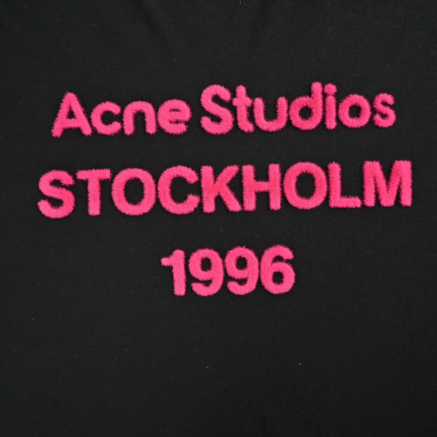 Acne Studios 新年限定粉色植绒字母印花长袖T恤-Chinese UA Cheap High Quatity Brand Clothes Bags handbags Sneakers wholesale wholesaler seller from China Factory suppliers Fashion Clothing Shoes best Quality Beautiful Price Acne Studios 新年限定粉色植绒字母印花长袖T恤