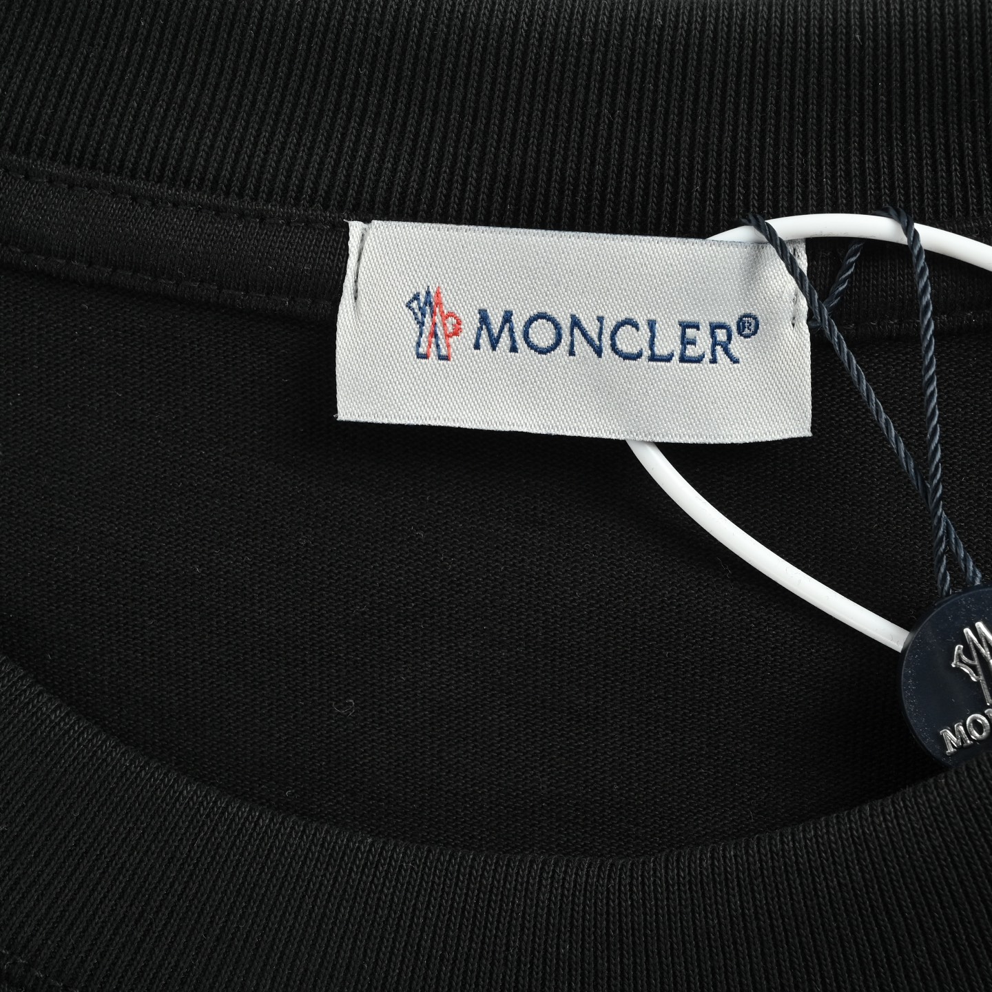 Moncler 蒙口 26ss 拼色刺绣徽标短袖-Chinese UA Cheap High Quatity Brand Clothes Bags handbags Sneakers wholesale wholesaler seller from China Factory suppliers Fashion Clothing Shoes best Quality Beautiful Price Moncler 蒙口 26ss 拼色刺绣徽标短袖