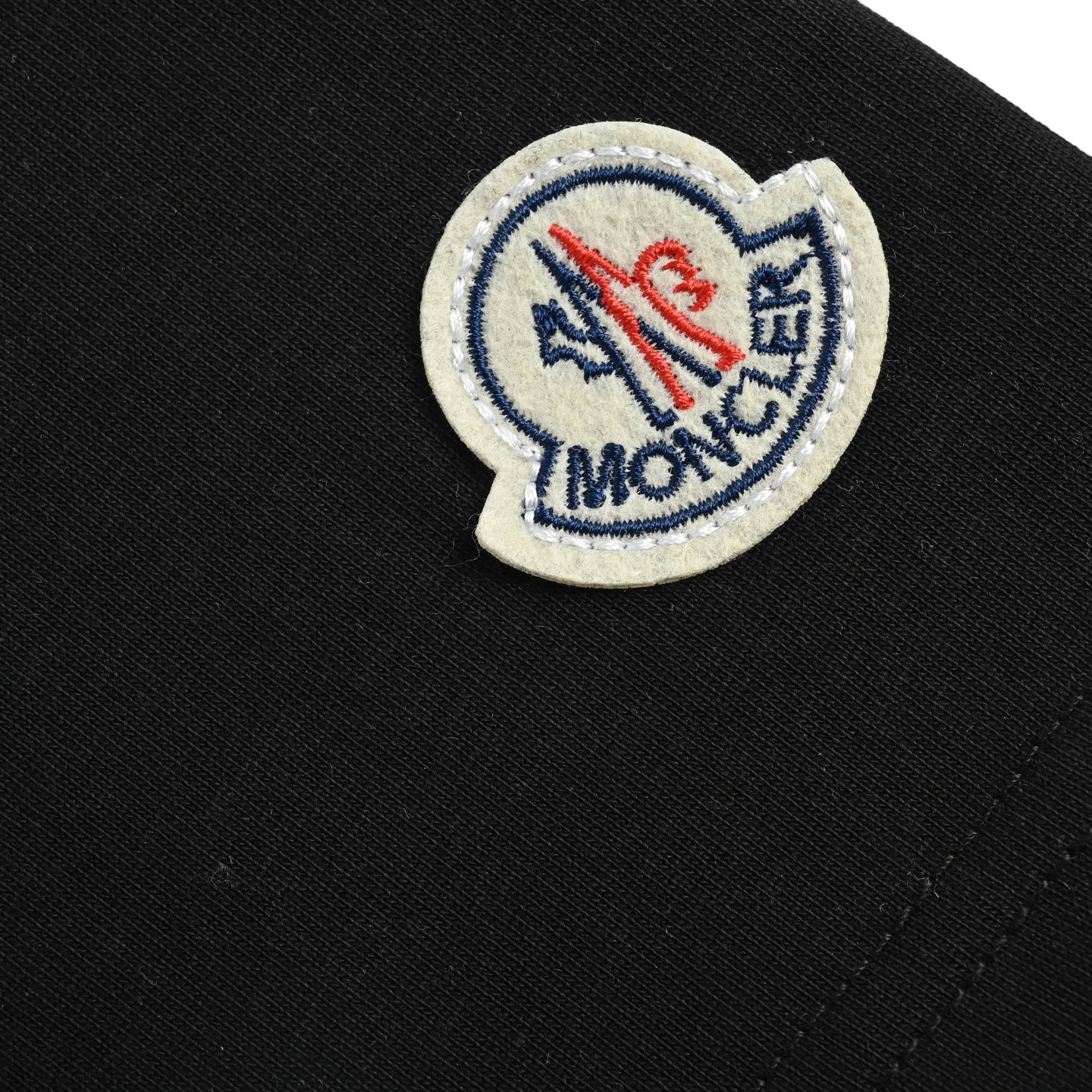 Moncler 蒙口 26ss 拼色刺绣徽标短袖-Chinese UA Cheap High Quatity Brand Clothes Bags handbags Sneakers wholesale wholesaler seller from China Factory suppliers Fashion Clothing Shoes best Quality Beautiful Price Moncler 蒙口 26ss 拼色刺绣徽标短袖