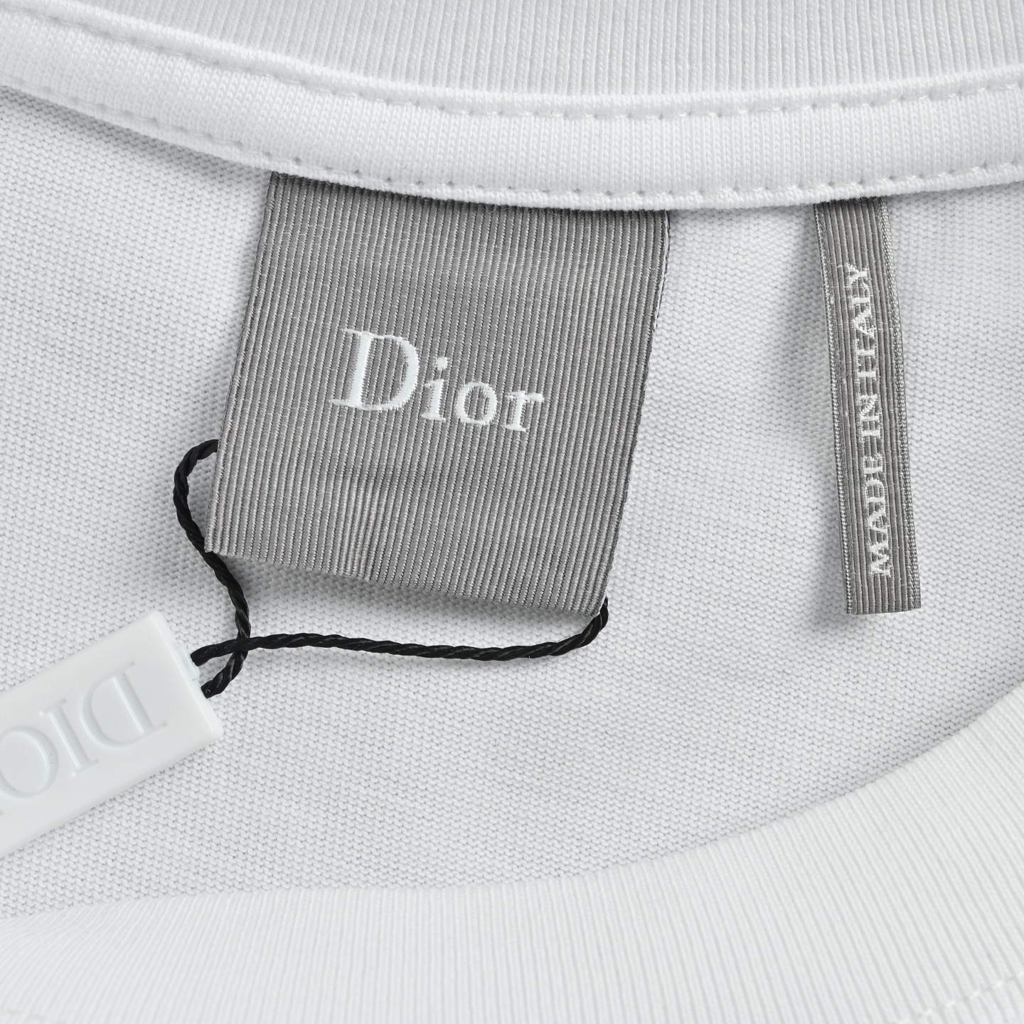 Dior 迪奥 全身雏菊刺绣短袖-Chinese UA Cheap High Quatity Brand Clothes Bags handbags Sneakers wholesale wholesaler seller from China Factory suppliers Fashion Clothing Shoes best Quality Beautiful Price Dior 迪奥 全身雏菊刺绣短袖