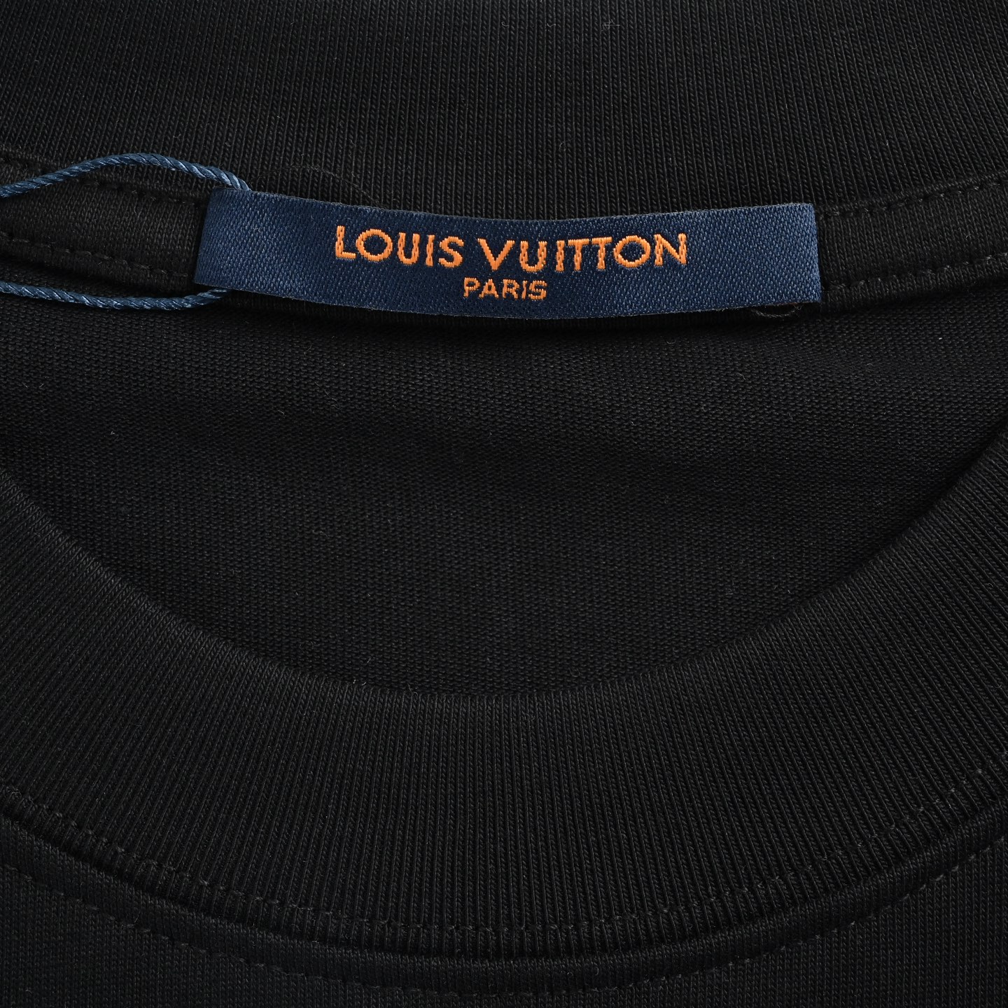 Louis Vuitton 路易威登 26ss 烟雾镂空logo刺绣短袖-Chinese UA Cheap High Quatity Brand Clothes Bags handbags Sneakers wholesale wholesaler seller from China Factory suppliers Fashion Clothing Shoes best Quality Beautiful Price Louis Vuitton 路易威登 26ss 烟雾镂空logo刺绣短袖