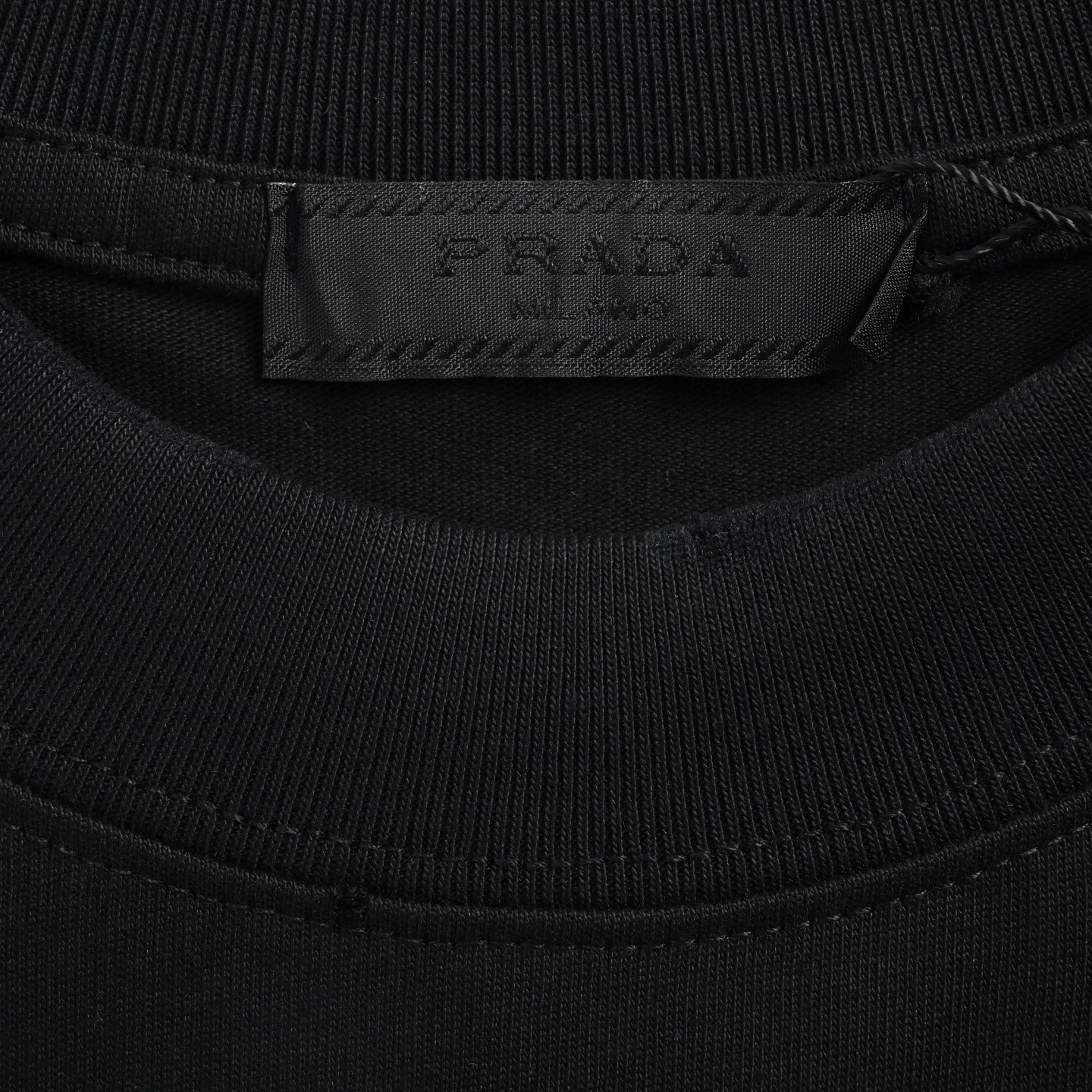 Prada/普拉达 26ss 小人刺绣贴布字母水洗短袖 白色 黑色-Top High Quatity Cheap Sneakers Fashion Clothing Clothes Bags handbags Shoes of all Brand wholesale With The best Quality And Beautiful Price from China Factory Chinese suppliers wholesaler seller Prada/普拉达 26ss 小人刺绣贴布字母水洗短袖 白色 黑色