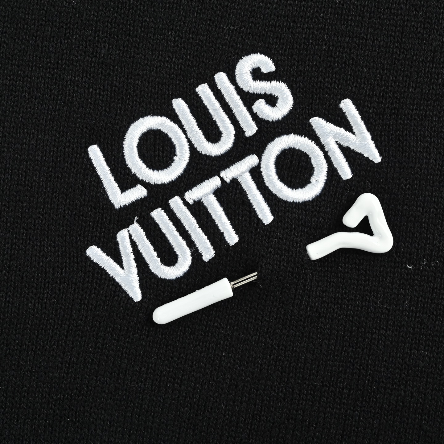 Louis Vuitton 路易威登 别针字母刺绣针织短袖-Chinese wholesaler seller Clothes Bags handbags wholesale Shoes High Quatity wholesaler seller Cheap Sneakers from China Factory Chinese suppliers china wholesale clothing wholesaler seller Louis Vuitton 路易威登 别针字母刺绣针织短袖