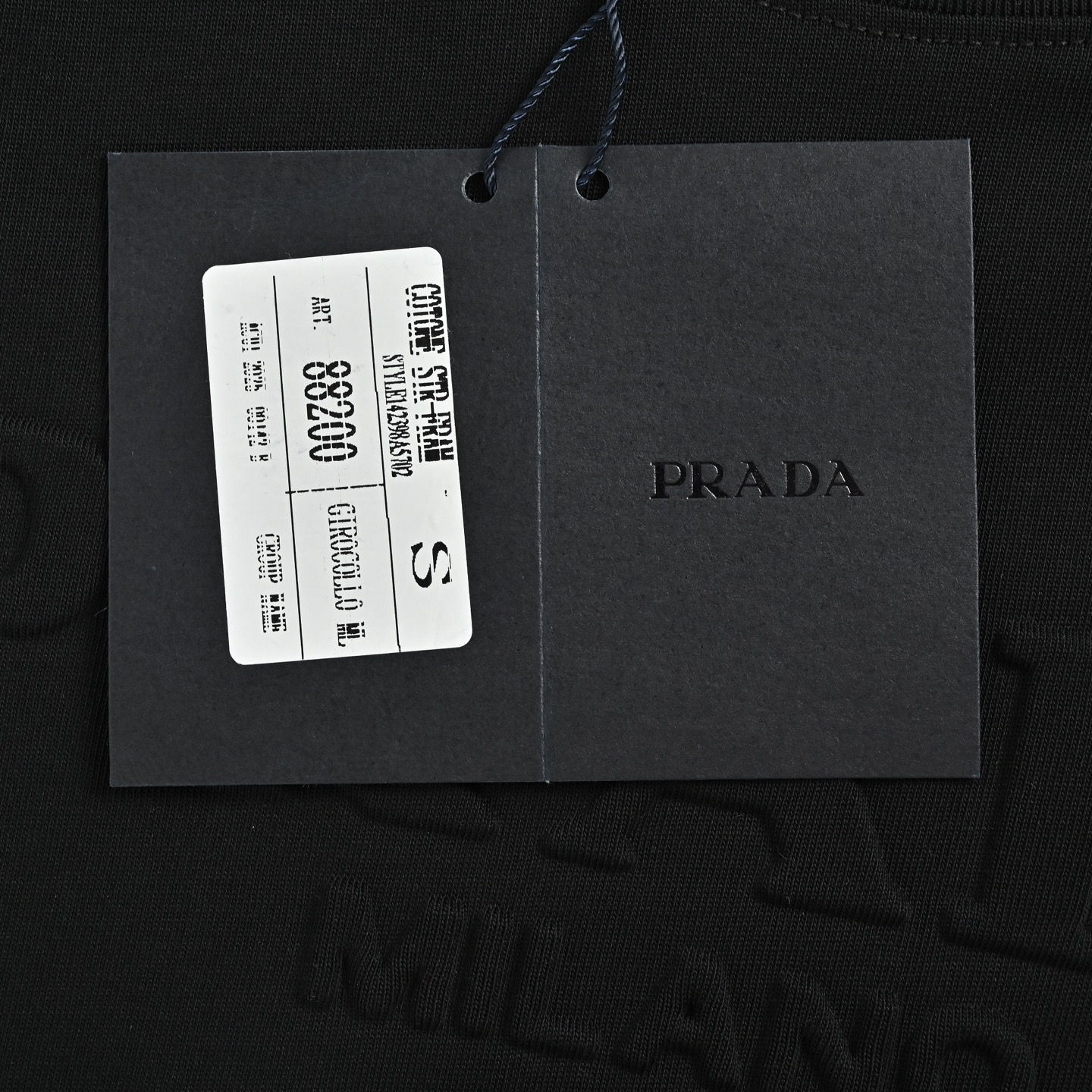 Prada 普拉达 浮雕压花logo短袖 黑色 白色