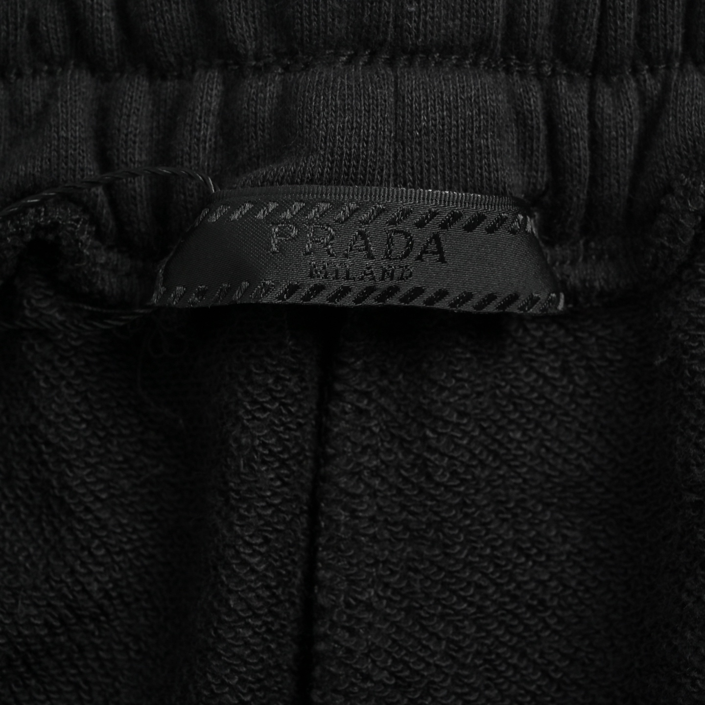 Prada 普拉达 刺绣logo抽绳短裤 经典黑色系短裤-Chinese UA Cheap High Quatity Brand Clothes Bags handbags Sneakers wholesale wholesaler seller from China Factory suppliers Fashion Clothing Shoes best Quality Beautiful Price Prada 普拉达 刺绣logo抽绳短裤 经典黑色系短裤