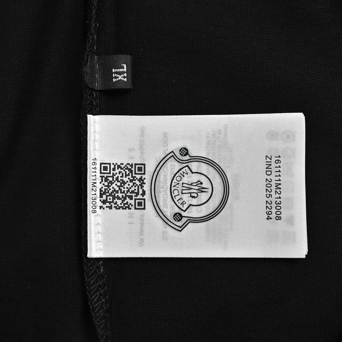 Moncler 蒙口 胸口刺绣黑标logo短袖
