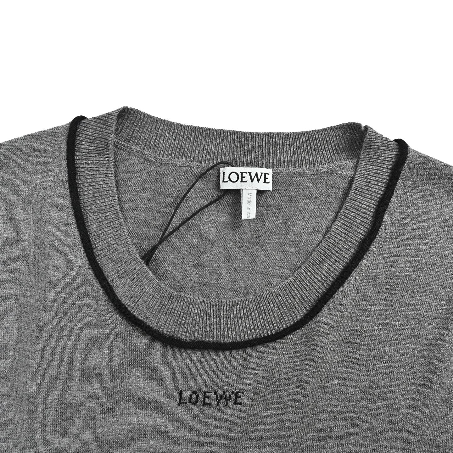 Loewe/罗意威 领字母提花针织短袖-莆田鞋,莆田鞋货源,高仿鞋,高仿鞋货源,安福档口,莆田高仿鞋,莆田鞋批发,高仿鞋批发,莆田高仿运动鞋,高仿运动鞋,莆田运动鞋 Loewe/罗意威 领字母提花针织短袖