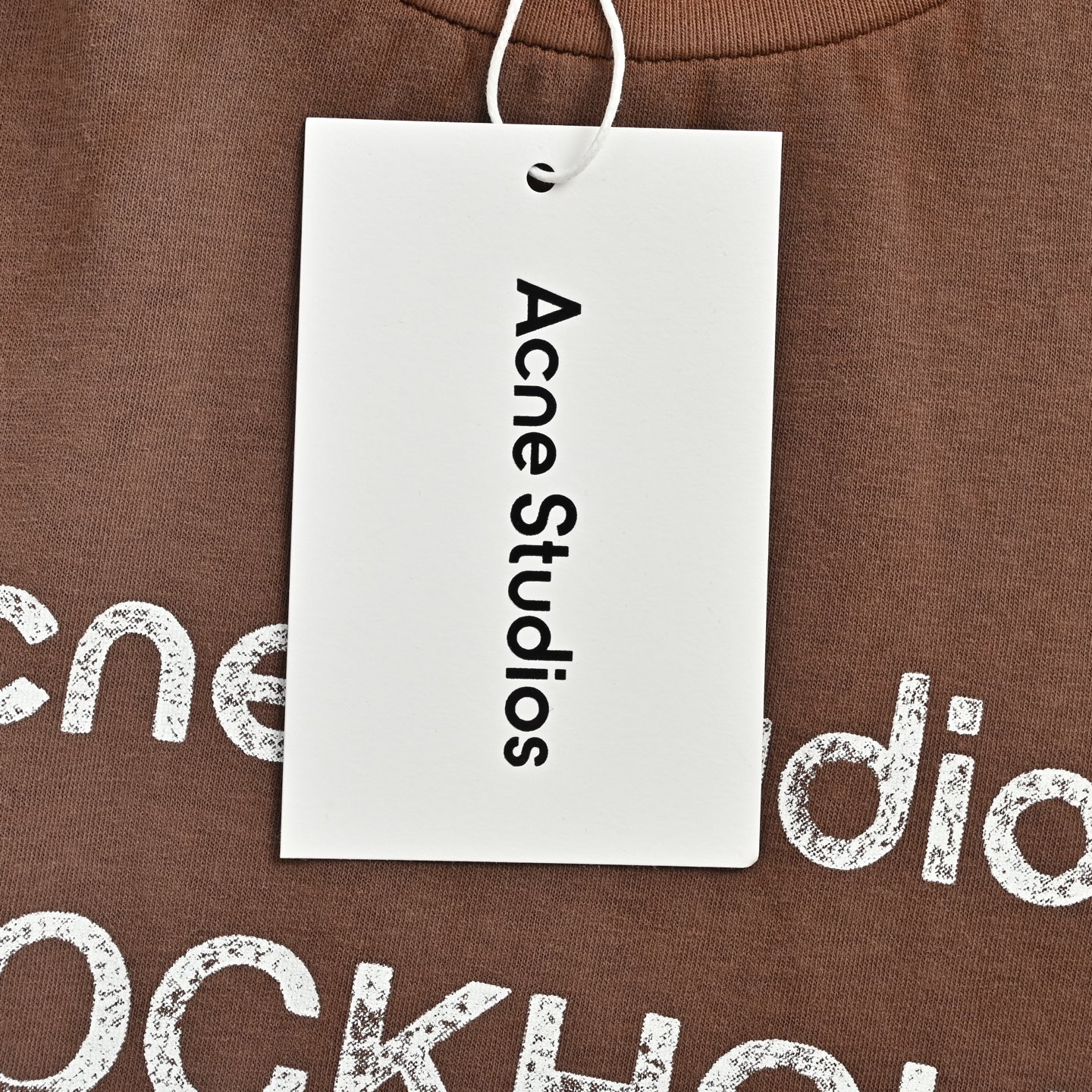 Acne Studios 喷绘做旧徽标短袖-莆田鞋,莆田鞋货源,高仿鞋,高仿鞋货源,安福档口,莆田高仿鞋,莆田鞋批发,高仿鞋批发,莆田高仿运动鞋,高仿运动鞋,莆田运动鞋 Acne Studios 喷绘做旧徽标短袖