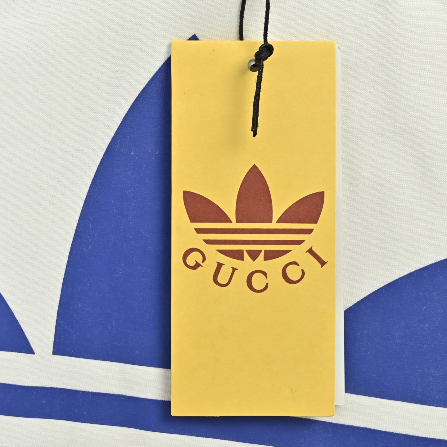Gucci 古驰 联名三叶草印花短袖-Chinese UA Cheap High Quatity Brand Clothes Bags handbags Sneakers wholesale wholesaler seller from China Factory suppliers Fashion Clothing Shoes best Quality Beautiful Price Gucci 古驰 联名三叶草印花短袖