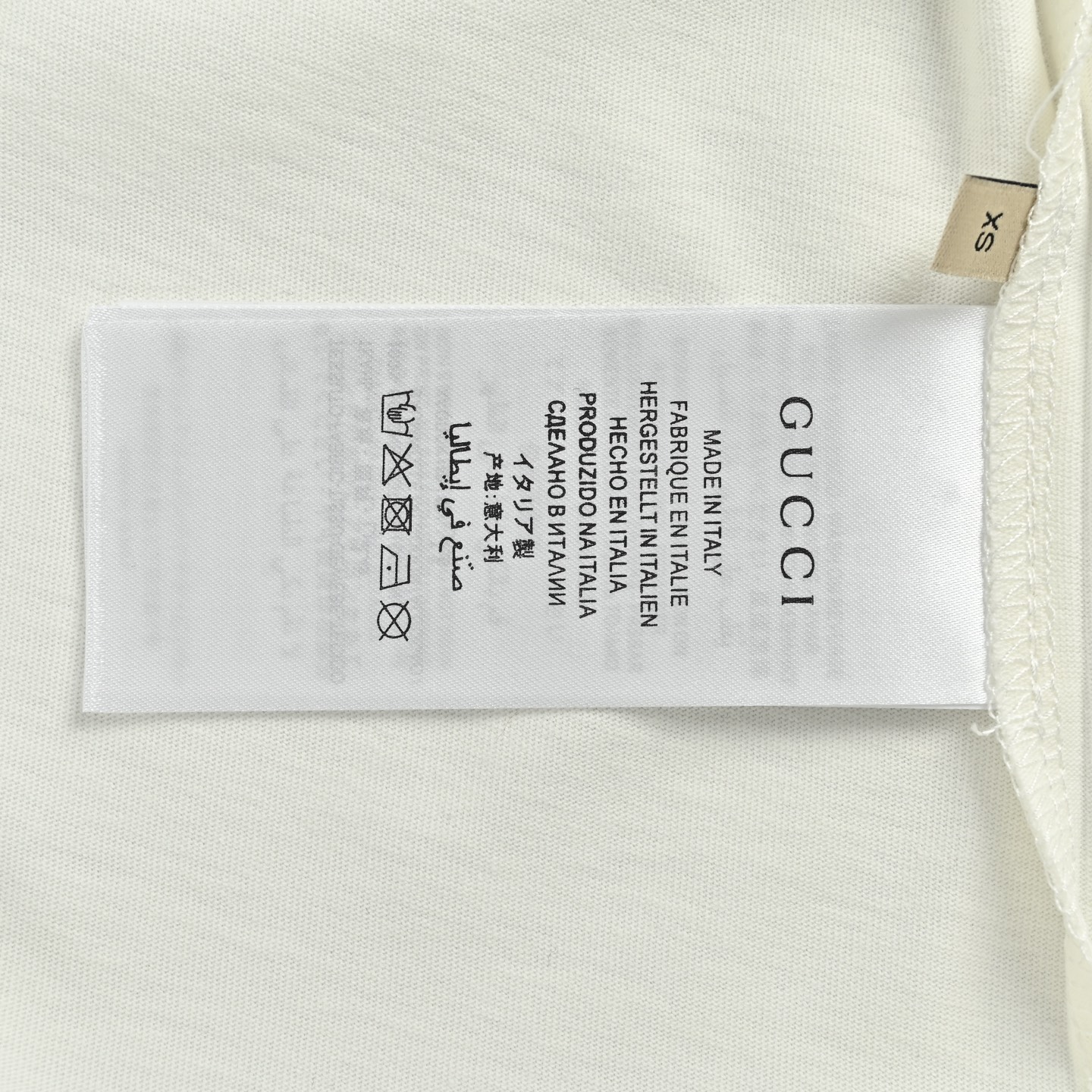 Gucci 古驰 联名三叶草印花短袖-Chinese UA Cheap High Quatity Brand Clothes Bags handbags Sneakers wholesale wholesaler seller from China Factory suppliers Fashion Clothing Shoes best Quality Beautiful Price Gucci 古驰 联名三叶草印花短袖