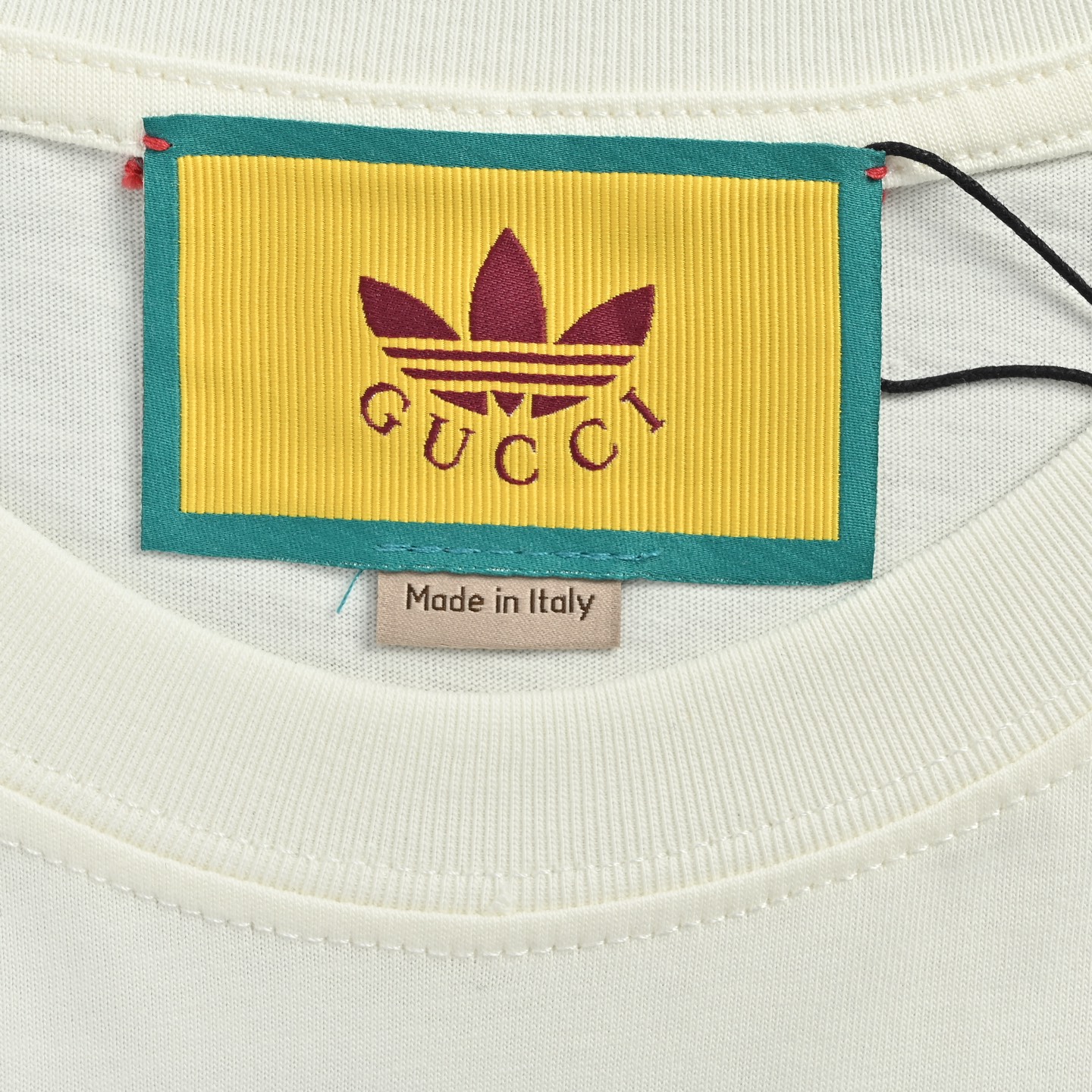 Gucci 古驰 联名三叶草印花短袖-Chinese UA Cheap High Quatity Brand Clothes Bags handbags Sneakers wholesale wholesaler seller from China Factory suppliers Fashion Clothing Shoes best Quality Beautiful Price Gucci 古驰 联名三叶草印花短袖