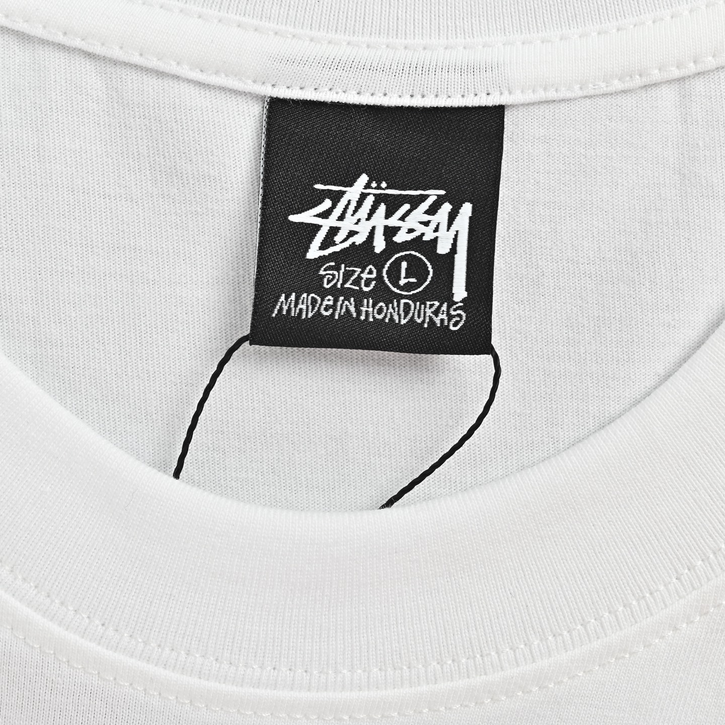 Stussy/斯图西 后背几何图案印花短袖 白色 穿着方式 圆领-Top High Quatity Cheap Sneakers Fashion Clothing Clothes Bags handbags Shoes of all Brand wholesale With The best Quality And Beautiful Price from China Factory Chinese suppliers wholesaler seller Stussy/斯图西 后背几何图案印花短袖 白色 穿着方式 圆领