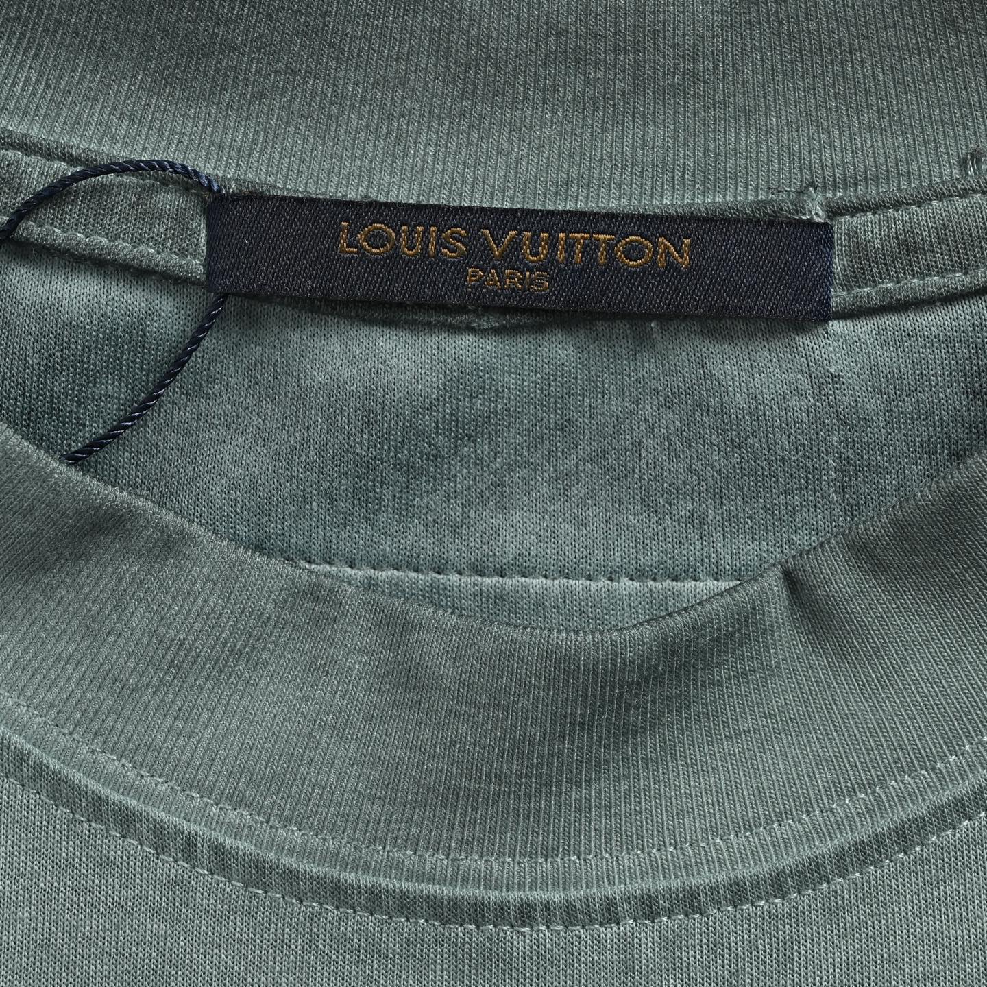 Louis Vuitton 路易威登 老花烧花水洗做旧短袖-Chinese UA Cheap High Quatity Brand Clothes Bags handbags Sneakers wholesale wholesaler seller from China Factory suppliers Fashion Clothing Shoes best Quality Beautiful Price Louis Vuitton 路易威登 老花烧花水洗做旧短袖