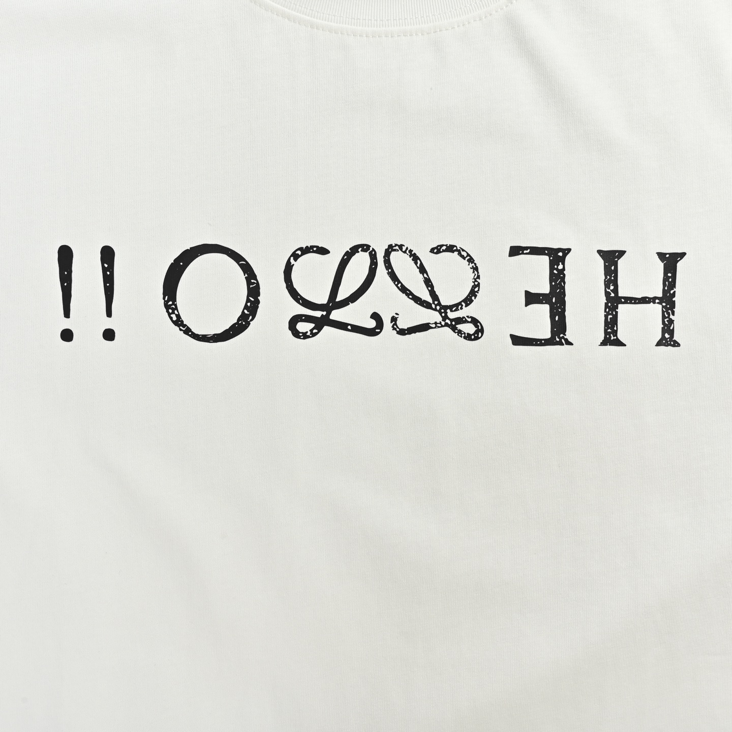 Loewe/罗意威 斑驳字母LOGO印花短袖 26fw HELLO 字母短袖T恤 黑色 白色