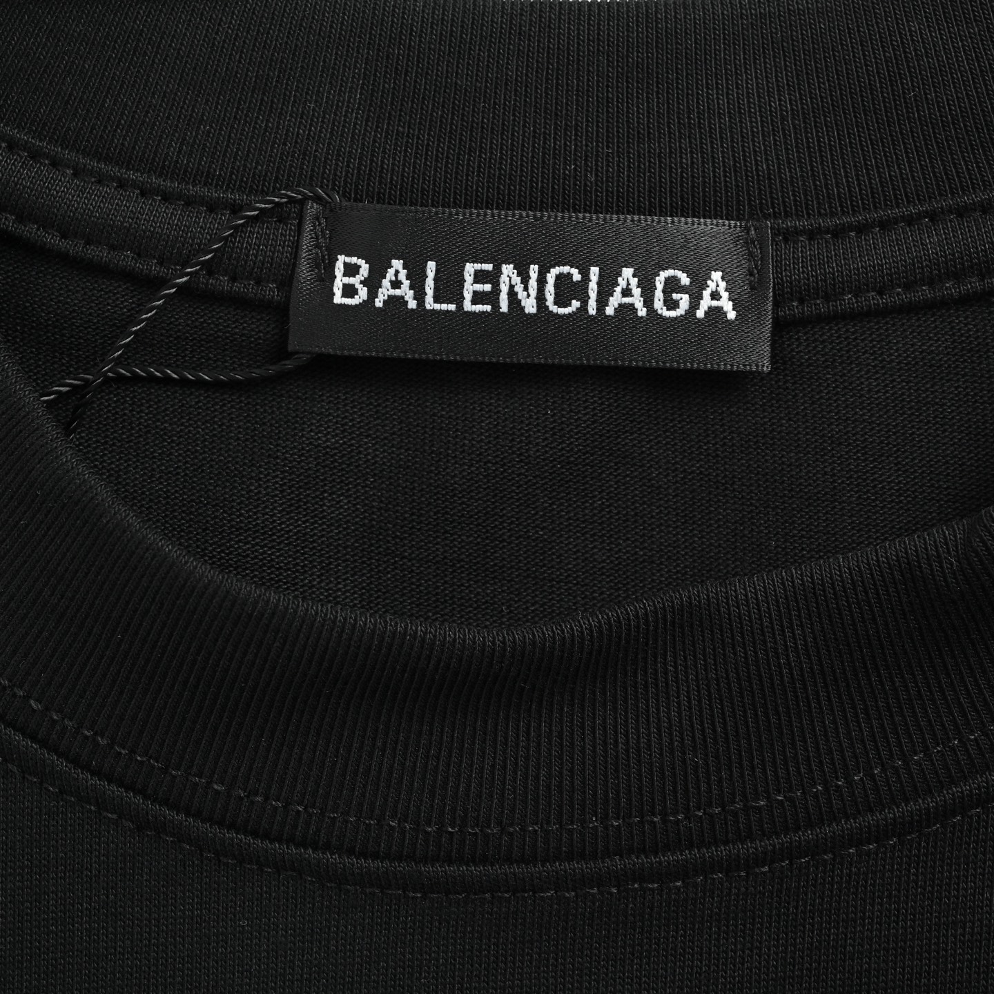 Balenciaga/巴黎世家 喷绘涂鸦印花短袖 黑色 白色 Balenciaga/巴黎世家 喷绘涂鸦印花短袖 黑色 白色
