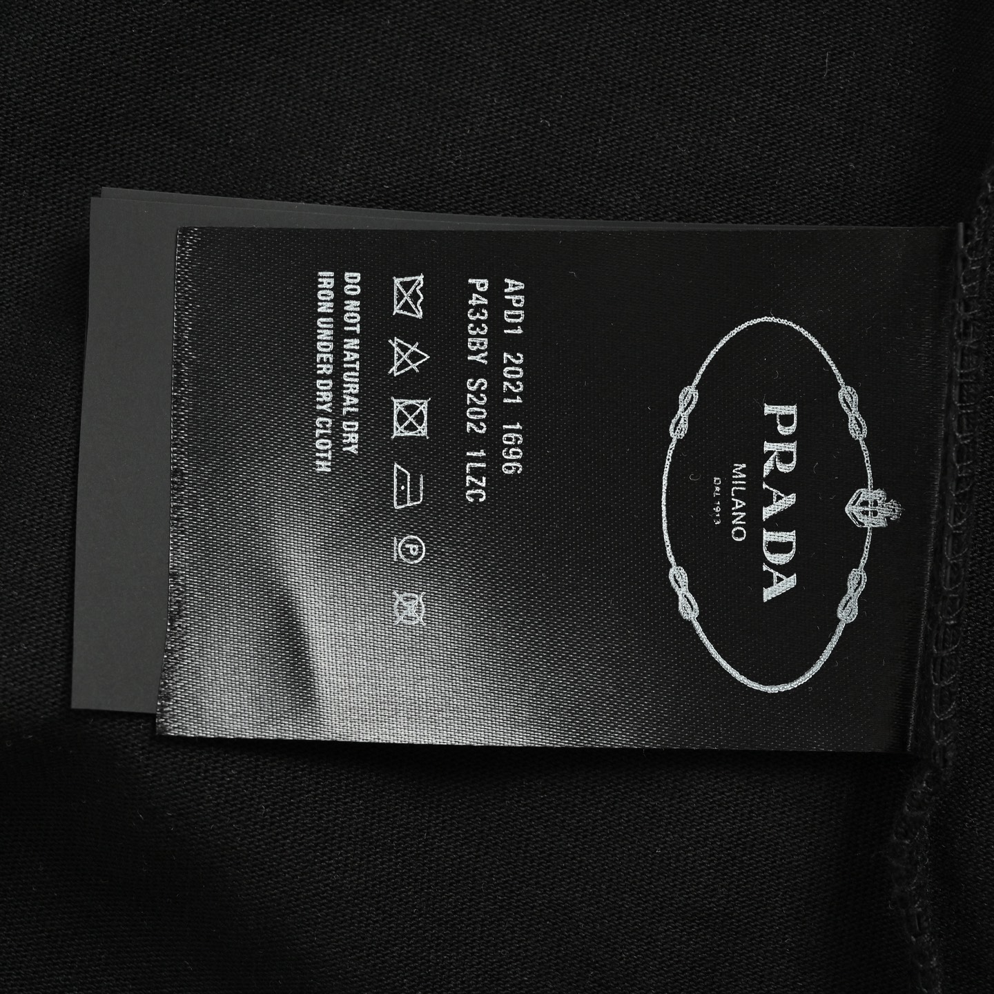 Prada/普拉达 绳结徽标刺绣短袖