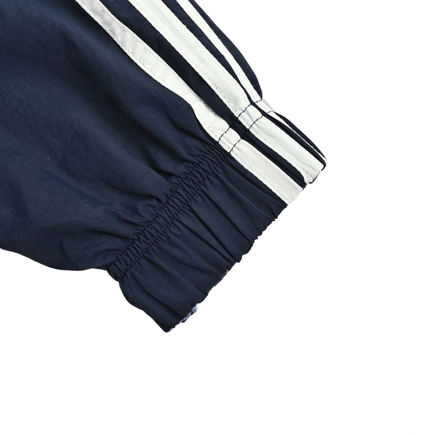 Adidas/阿迪达斯 三叶草格纹双面穿高领外套-Chinese UA Cheap High Quatity Brand Clothes Bags handbags Sneakers wholesale wholesaler seller from China Factory suppliers Fashion Clothing Shoes best Quality Beautiful Price Adidas/阿迪达斯 三叶草格纹双面穿高领外套