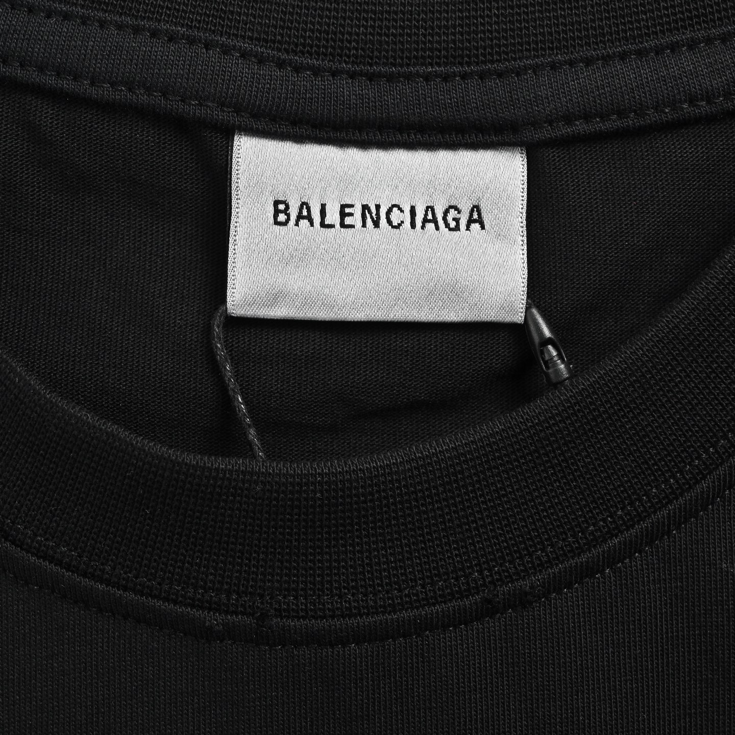 Balenciaga/巴黎世家 艺术字母印花短袖 黑色 白色-Top High Quatity Cheap Sneakers Fashion Clothing Clothes Bags handbags Shoes of all Brand wholesale With The best Quality And Beautiful Price from China Factory Chinese suppliers wholesaler seller Balenciaga/巴黎世家 艺术字母印花短袖 黑色 白色