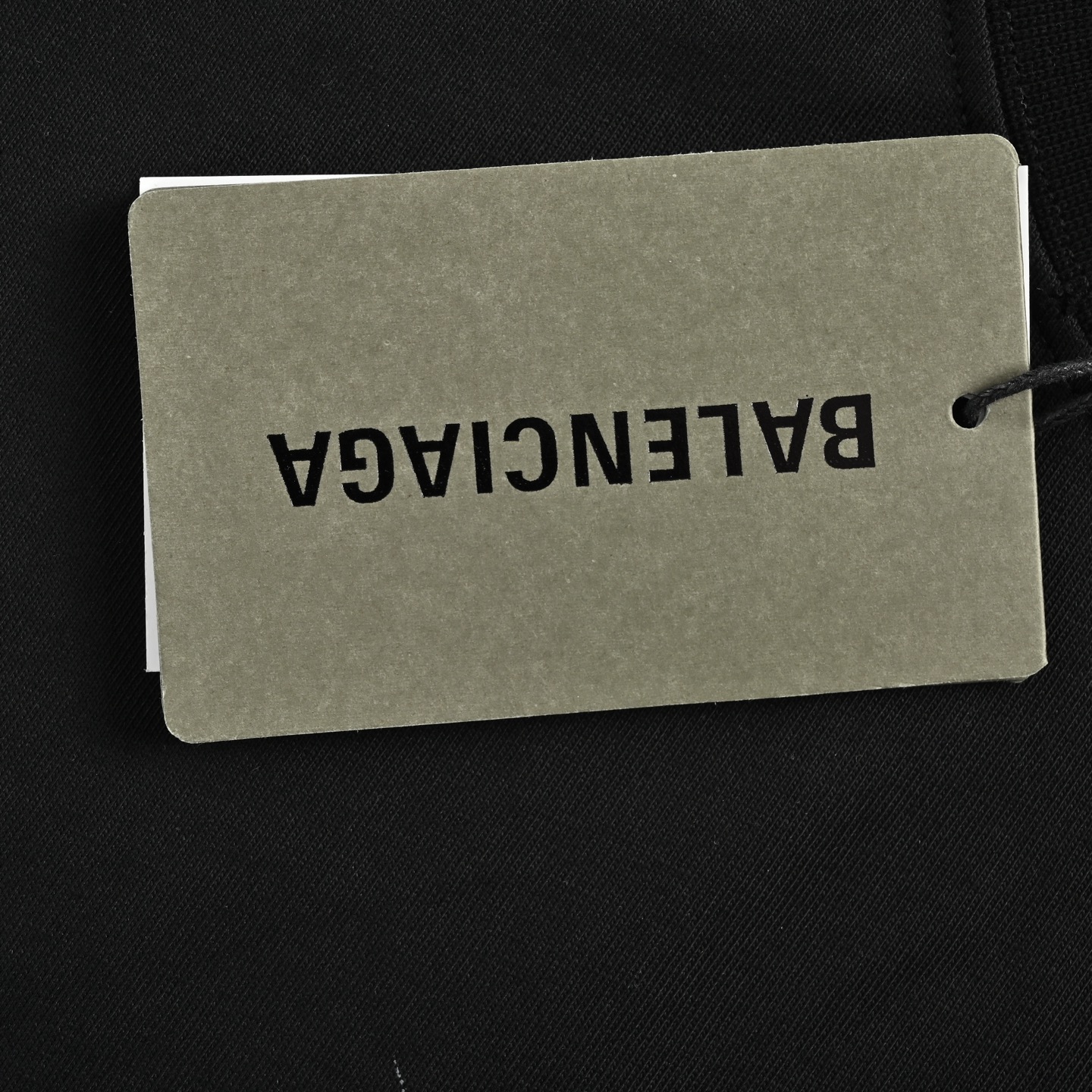 Balenciaga/巴黎世家 艺术字母印花短袖 黑色 白色-Top High Quatity Cheap Sneakers Fashion Clothing Clothes Bags handbags Shoes of all Brand wholesale With The best Quality And Beautiful Price from China Factory Chinese suppliers wholesaler seller Balenciaga/巴黎世家 艺术字母印花短袖 黑色 白色